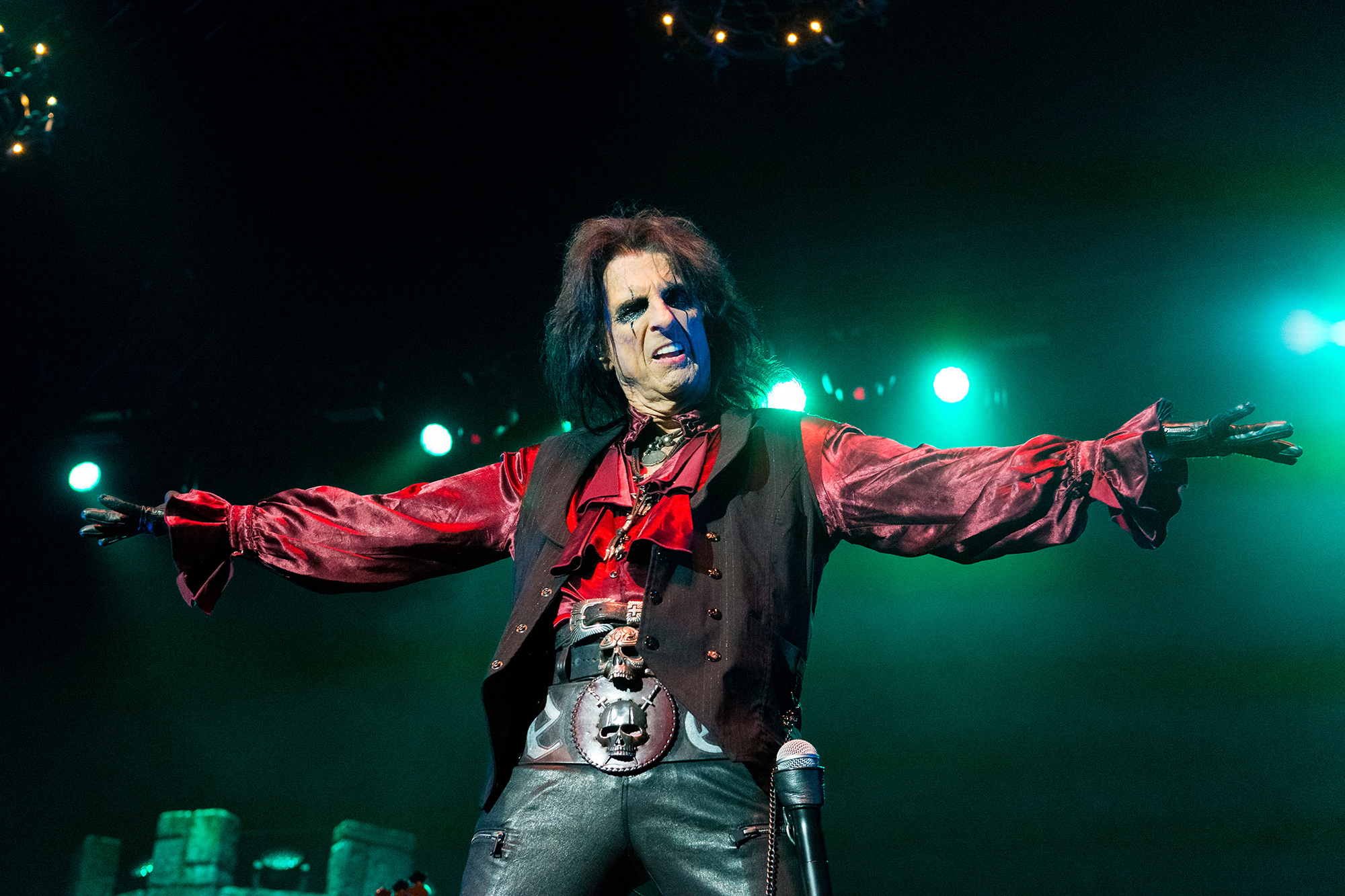 Qudos Bank Arena, Alice Cooper Wallpaper, 2000x1340 HD Desktop