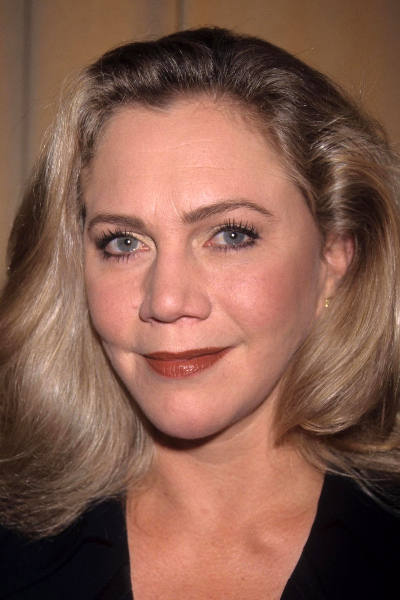 Kathleen Turner, Iconic actress, Movie database, IMDb profile, 1400x2100 HD Phone