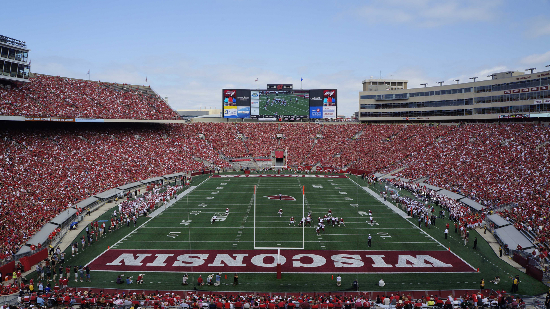 Daktronics audio system, University of Wisconsin-Madison, Wisconsin camp, Madison 4912x3264, 1920x1080 Full HD Desktop