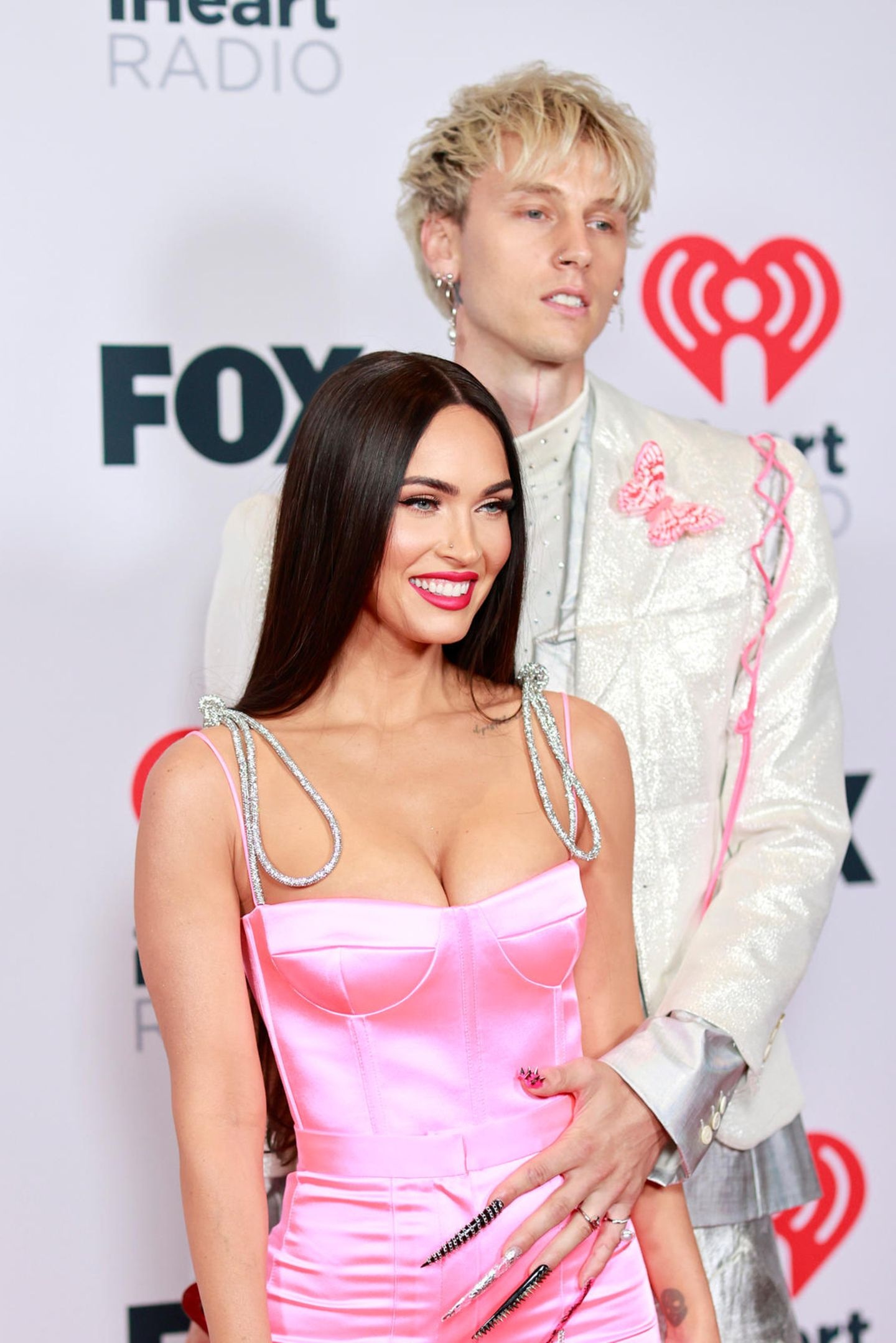 Megan Fox, Machine Gun Kelly, Verlobung, Karibik, 1440x2160 HD Phone