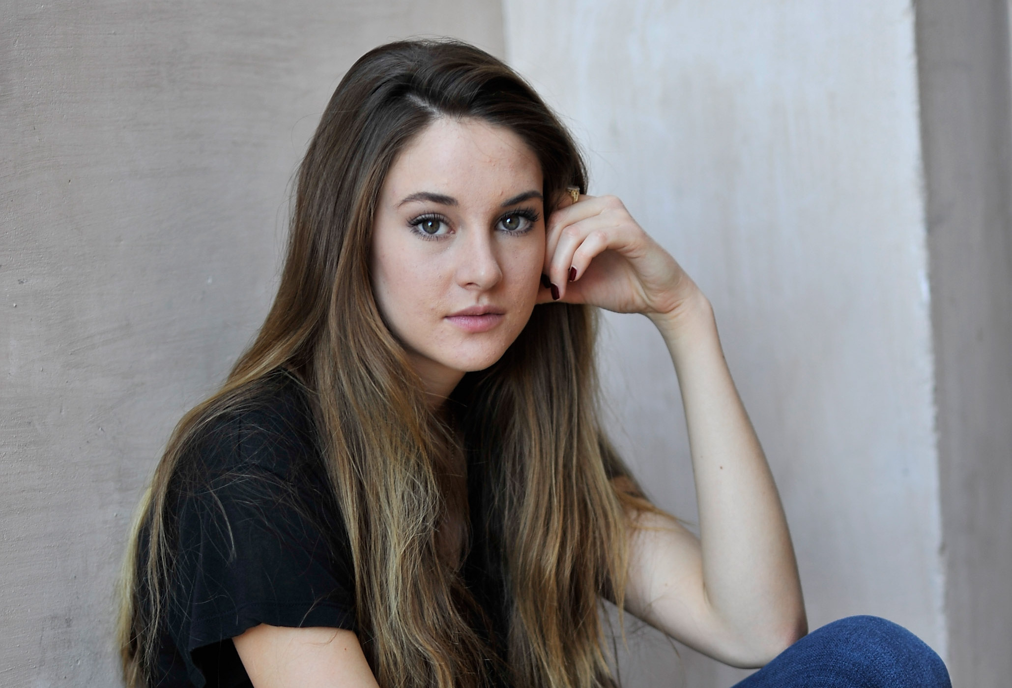 Shailene Woodley, Wallpaper, Background image, 2060x1400 HD Desktop