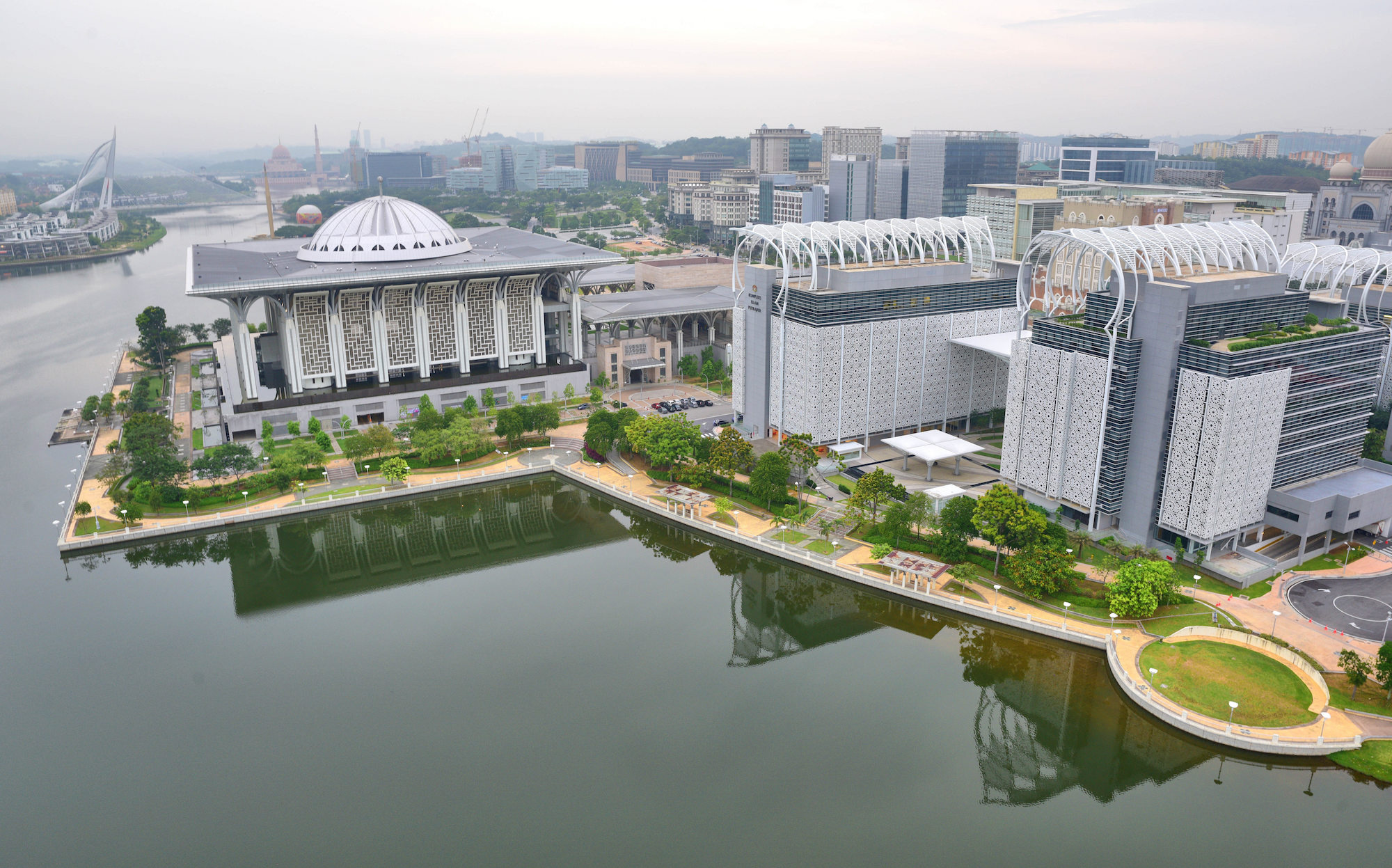 Putrajaya, Travel, Ballooning, Architecturally Stunning, 2000x1250 HD Desktop