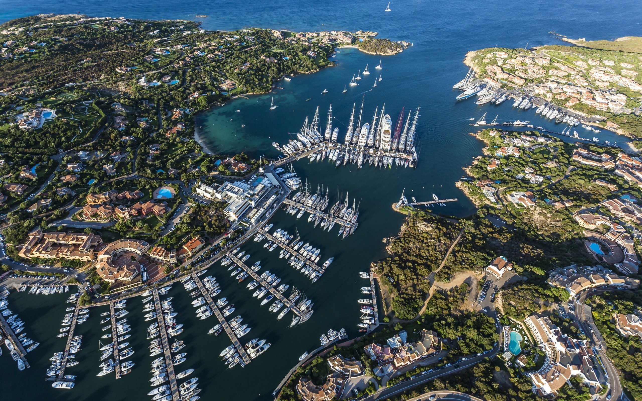 White yacht porto cervo, Sardinian yacht port, Yacht wallpapers, Sardinian luxury, 2560x1600 HD Desktop