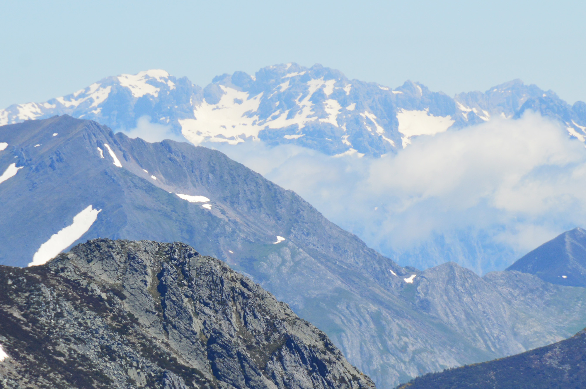 Cantabrian Mountains, Glacial geomorphology, 2000x1330 HD Desktop