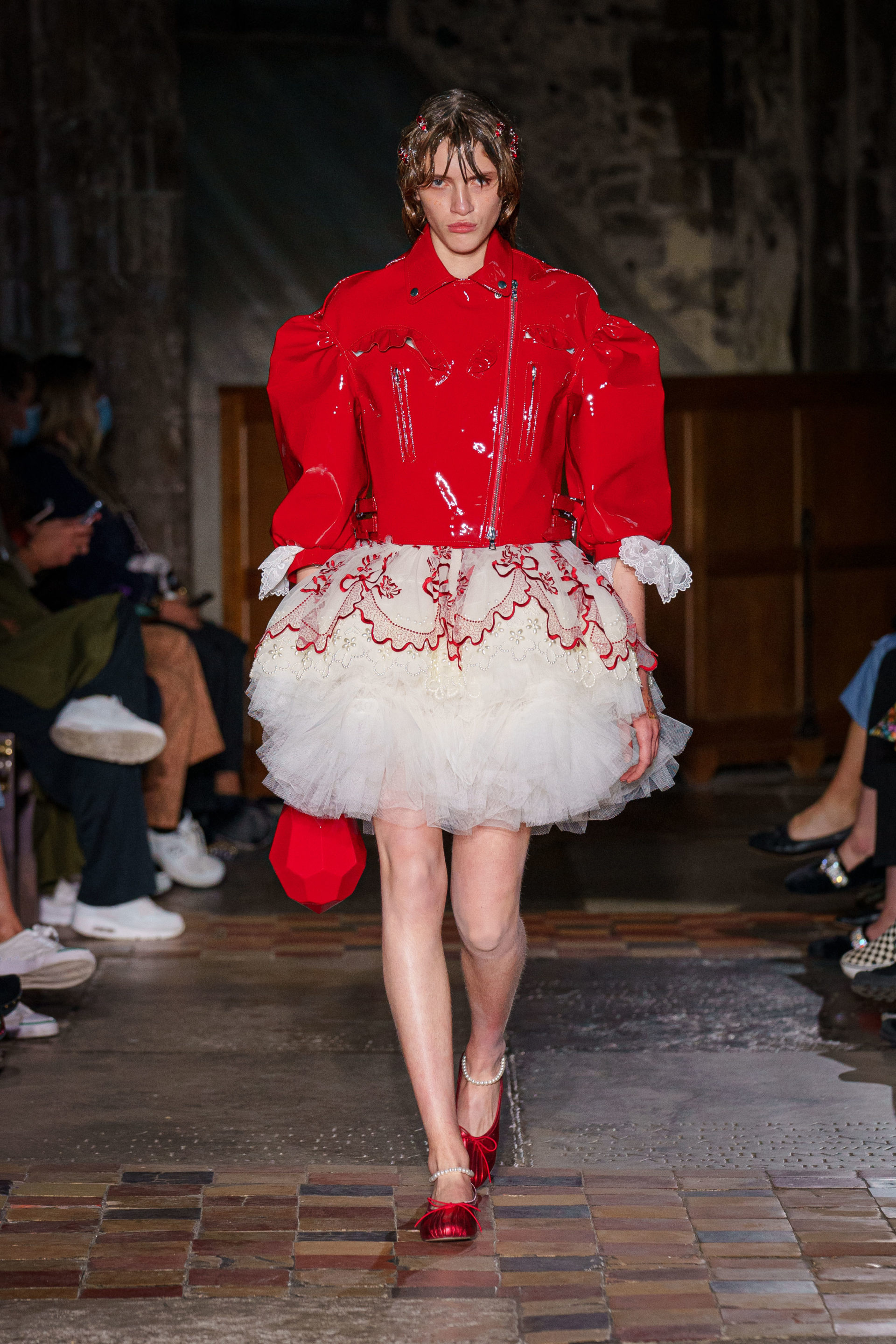 Simone Rocha, London Fashion Week, SS22 collection, Diverse designer lineup, 1920x2880 HD Phone