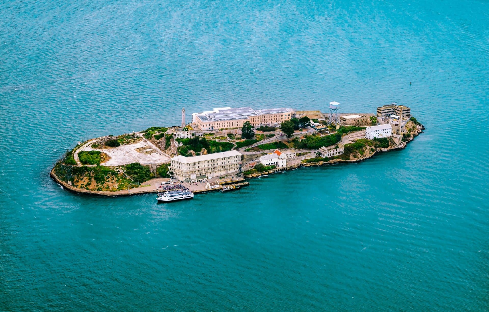 Visiting Alcatraz, Travel tips, Historical tour, San Francisco attraction, 1920x1230 HD Desktop