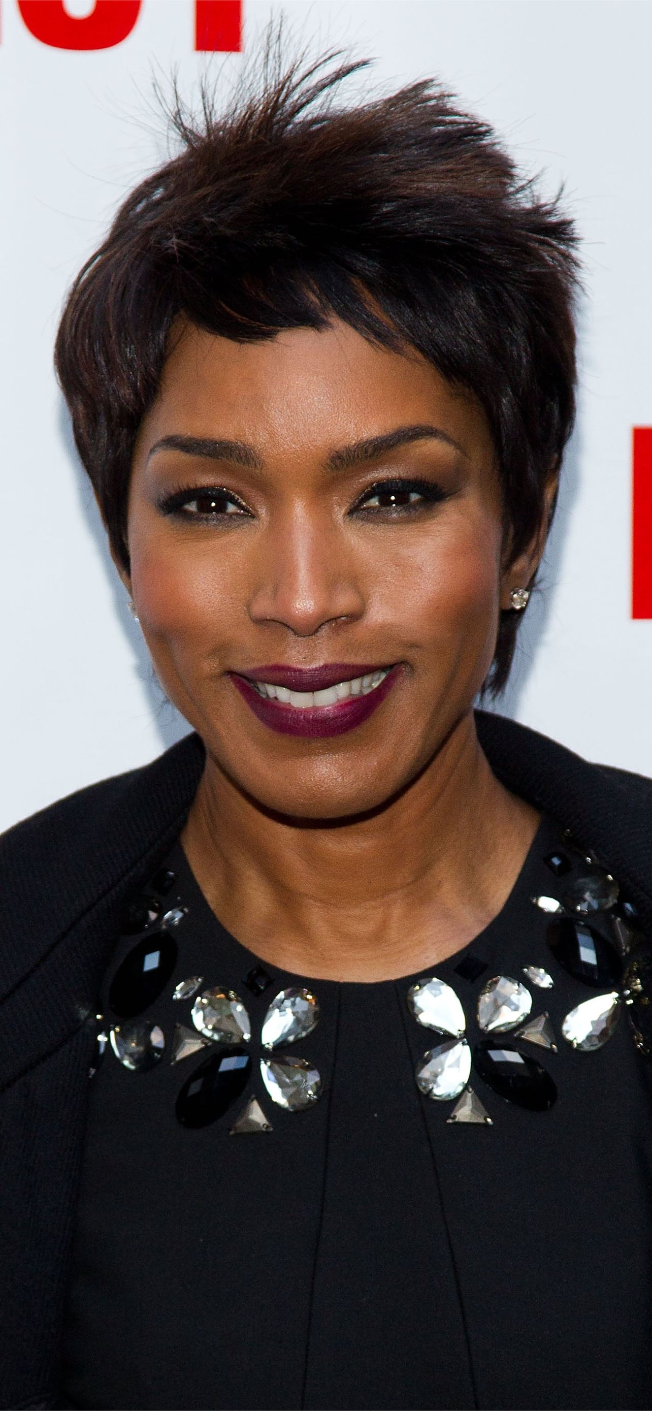 Angela Bassett iPhone wallpapers, Angela Bassett movies, HD wallpapers, Angela Bassett photoshoot, 1290x2780 HD Phone