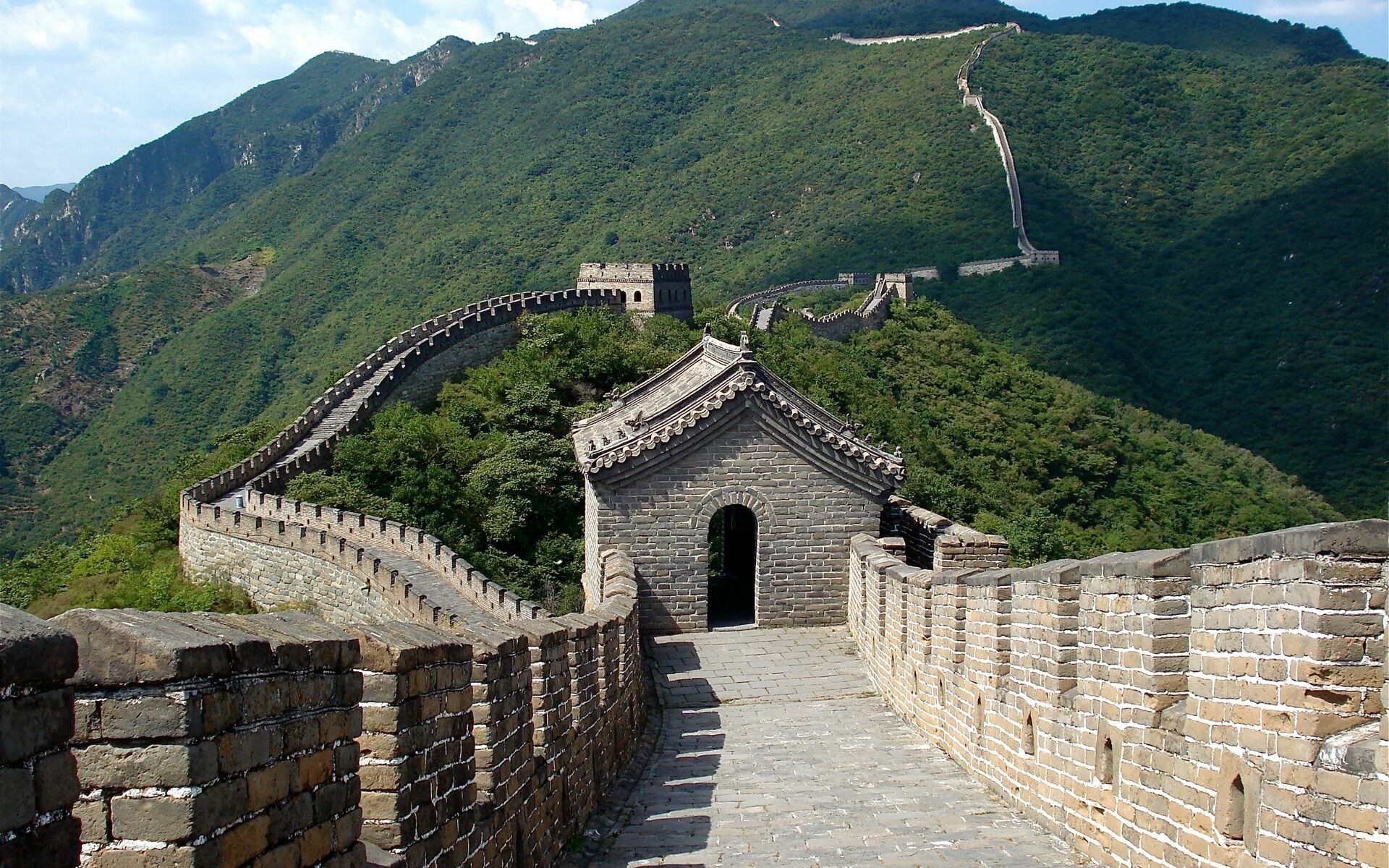 HD wallpapers, Great Wall views, High-resolution backgrounds, iPhone and Android, 1920x1200 HD Desktop