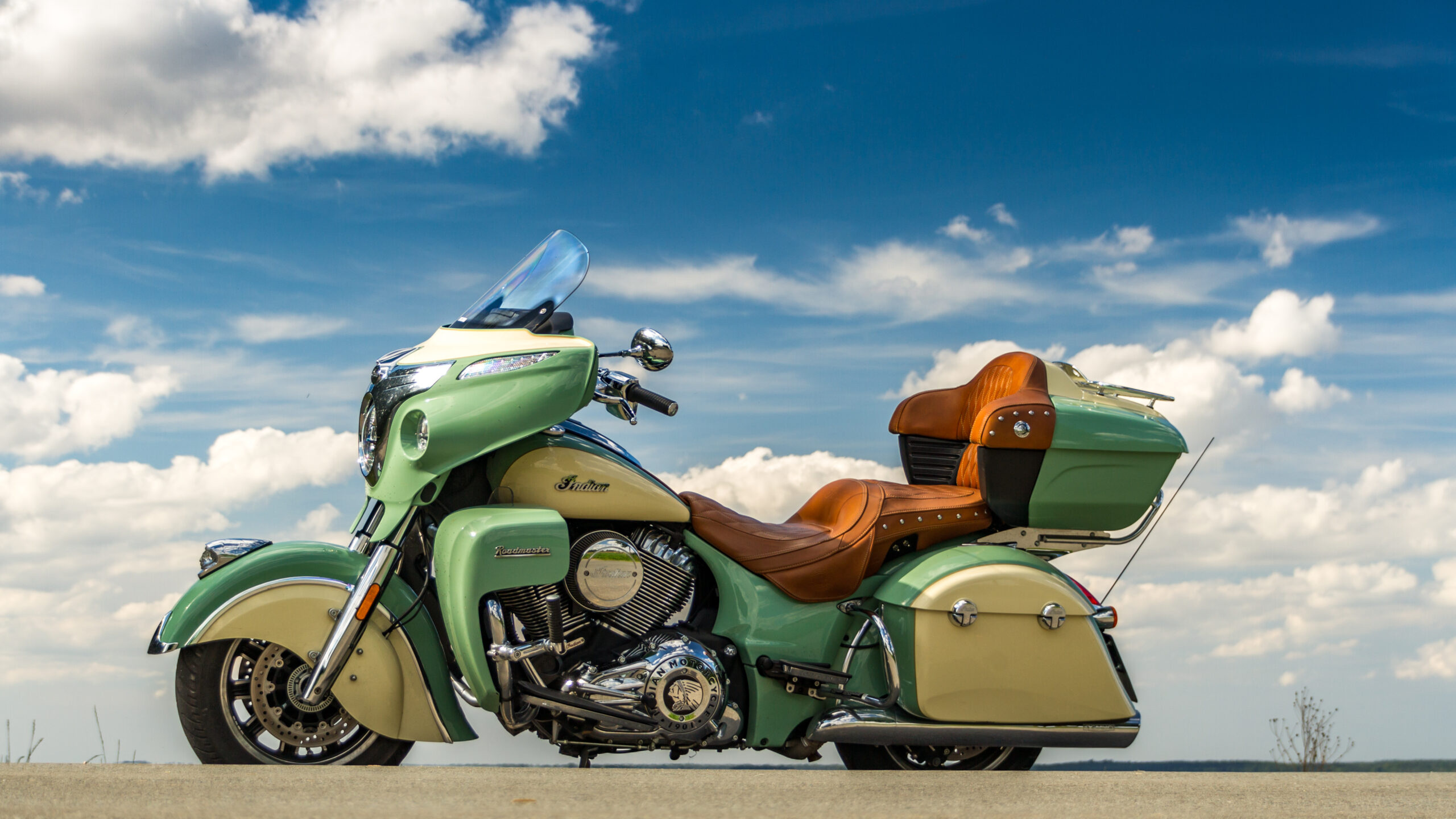 Indian Roadmaster 2017, HP Blogster, 2560x1440 HD Desktop