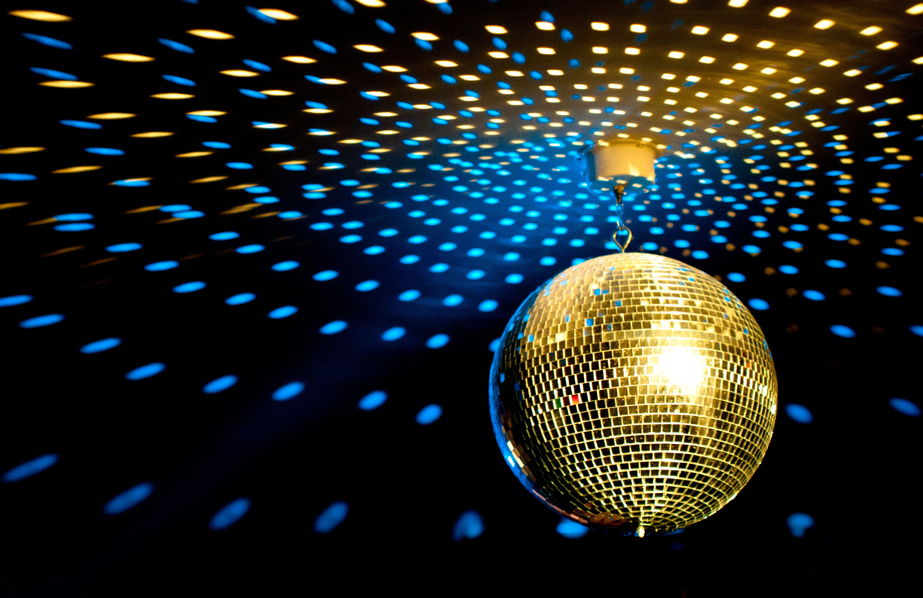 Club music, Disco ball, Live wallpaper, Energetic dancefloor, 3200x2070 HD Desktop