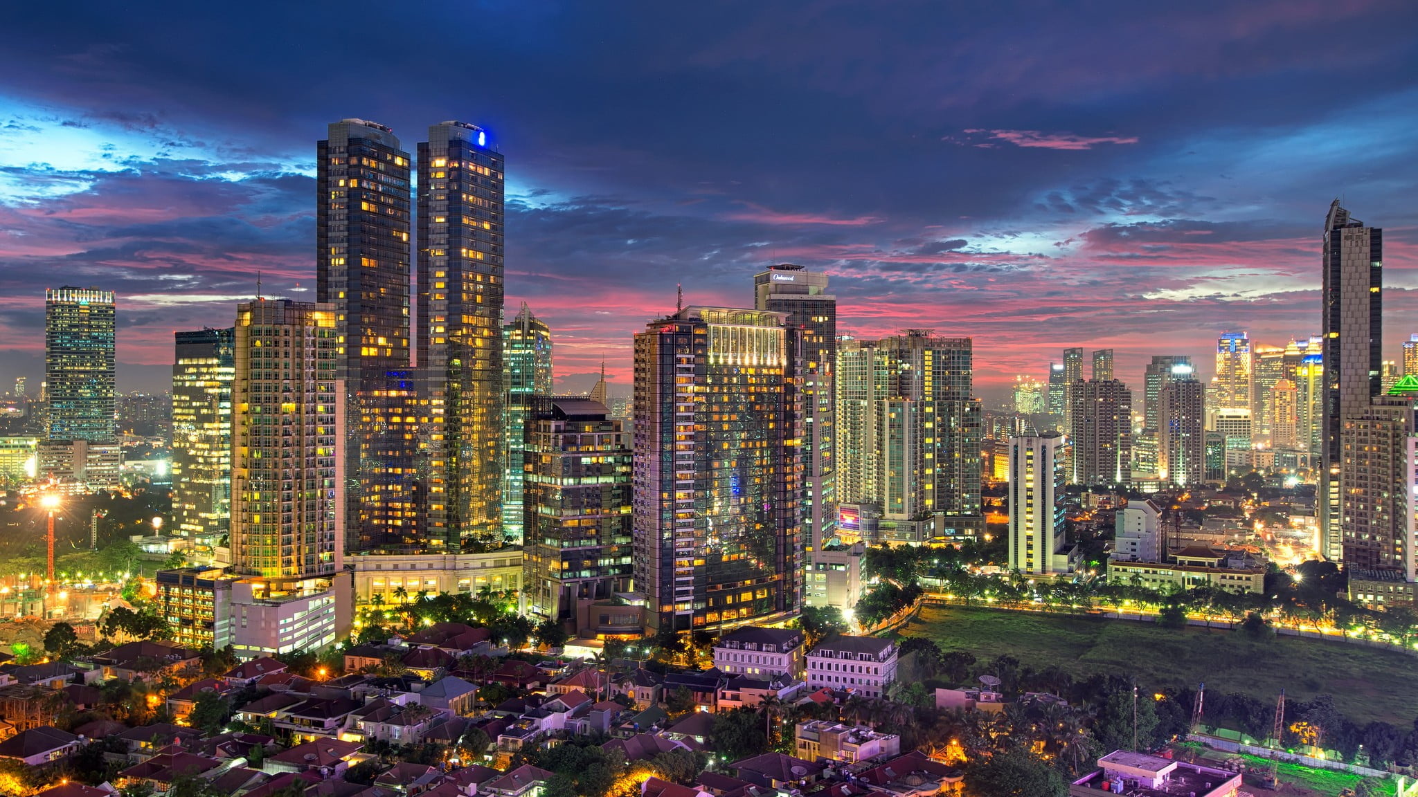 HDR photo CIT, Jakarta cityscape HD, 2050x1160 HD Desktop