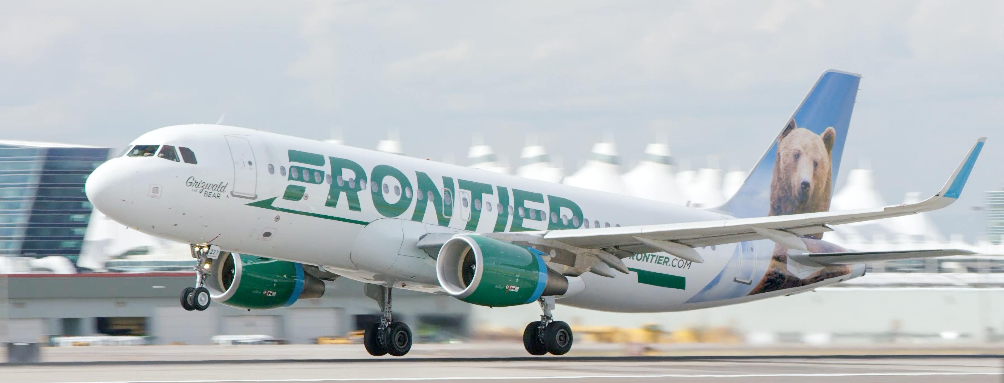 Frontier Airlines, Pilot pathway program, ATP Flight School, Career opportunities, 3360x1290 Dual Screen Desktop