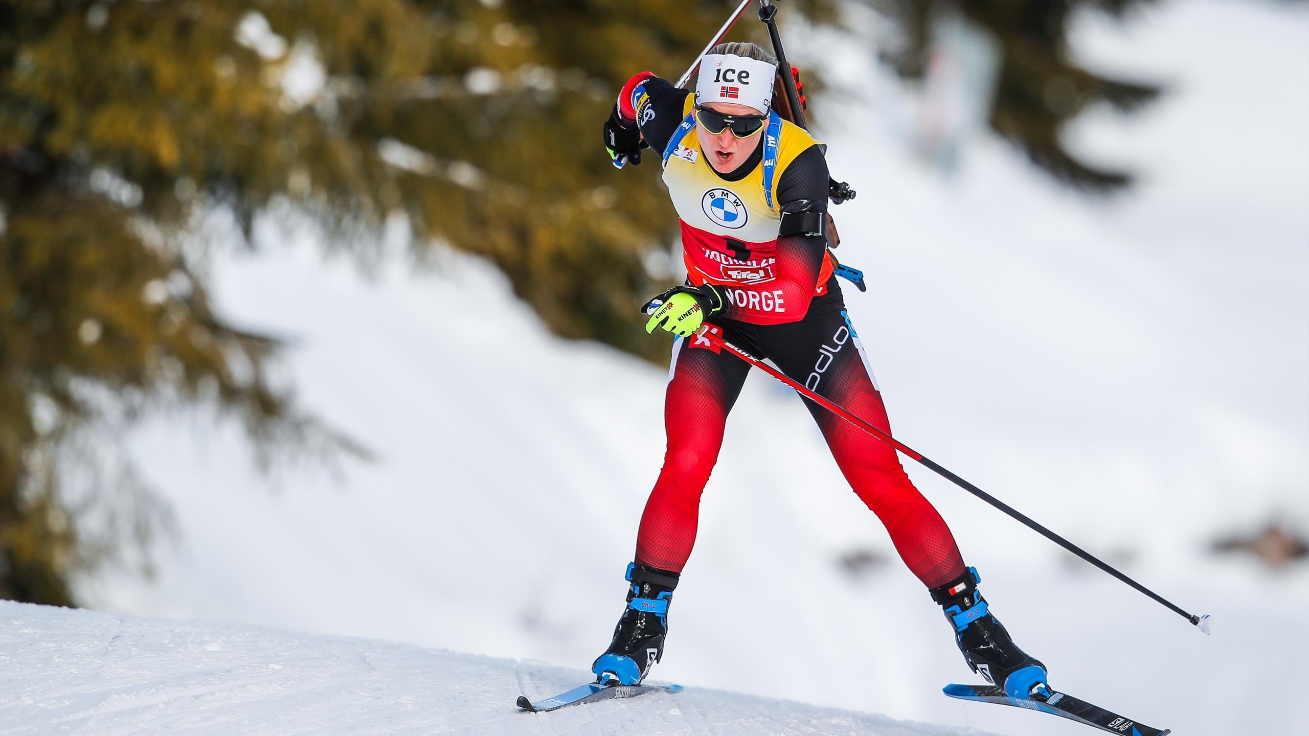 Marte Olsbu Roiseland, Biathlon world cup, Annecy, 2560x1440 HD Desktop