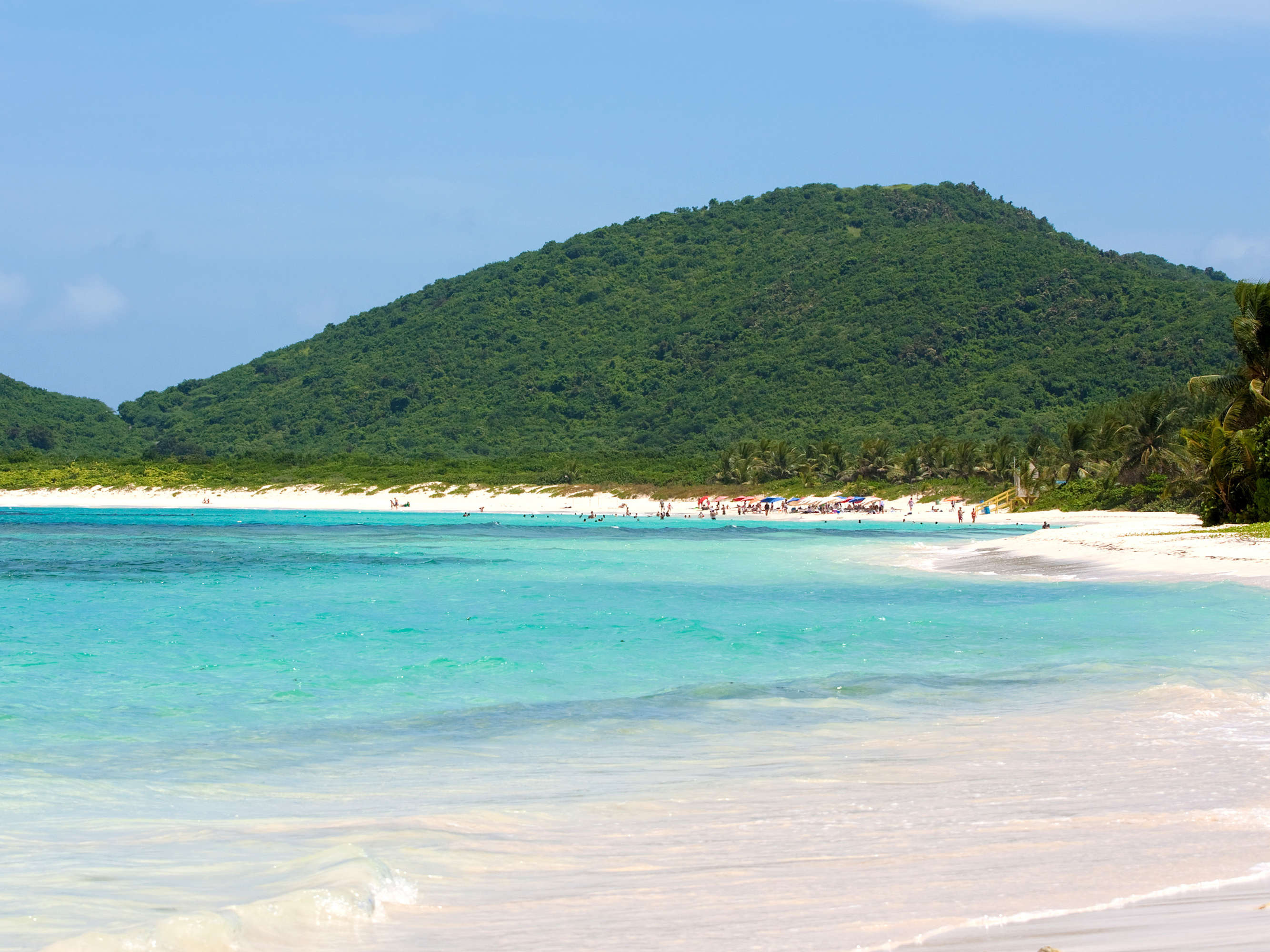 Flamenco beach, Culebra, Puerto Rico, Business Insider, 2670x2000 HD Desktop