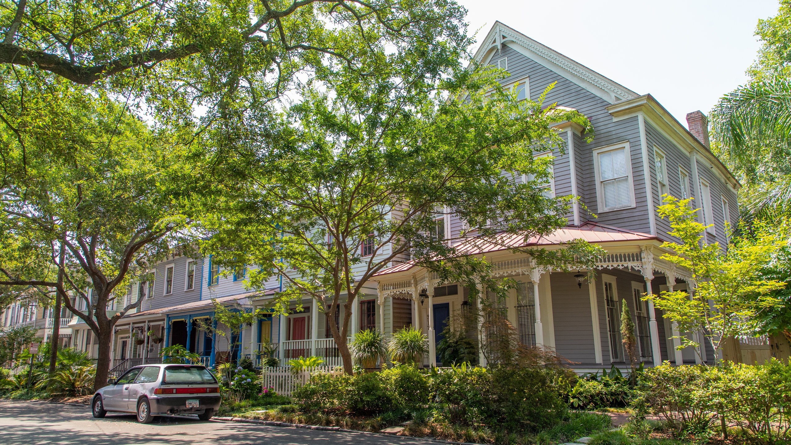 Savannah Victorian district, House rentals, 2560x1440 HD Desktop