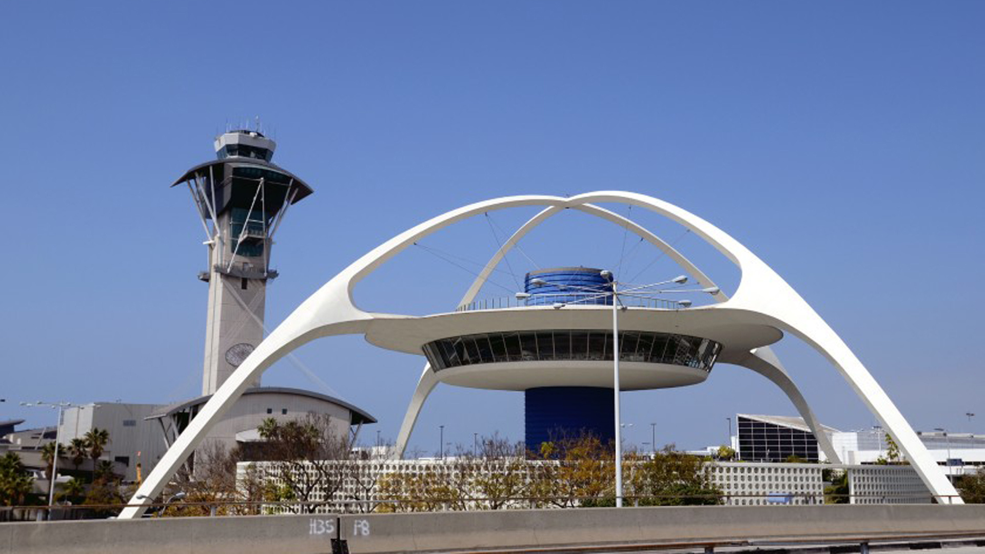 Los Angeles International Airport, LAX workers tested, Medical screener COVID-19, 1920x1080 Full HD Desktop