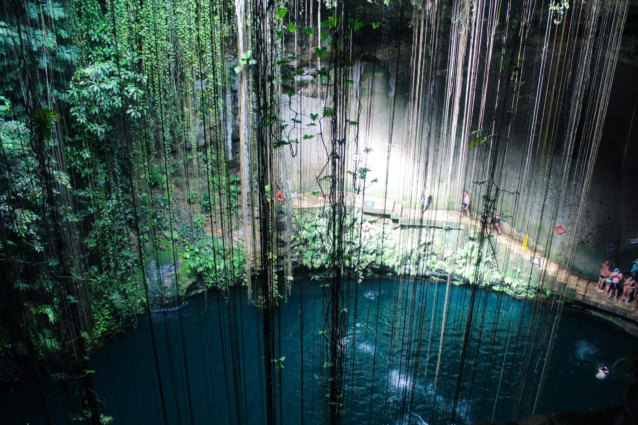 Ik Kil Cenote, Valladolid travel inspiration, 2050x1370 HD Desktop