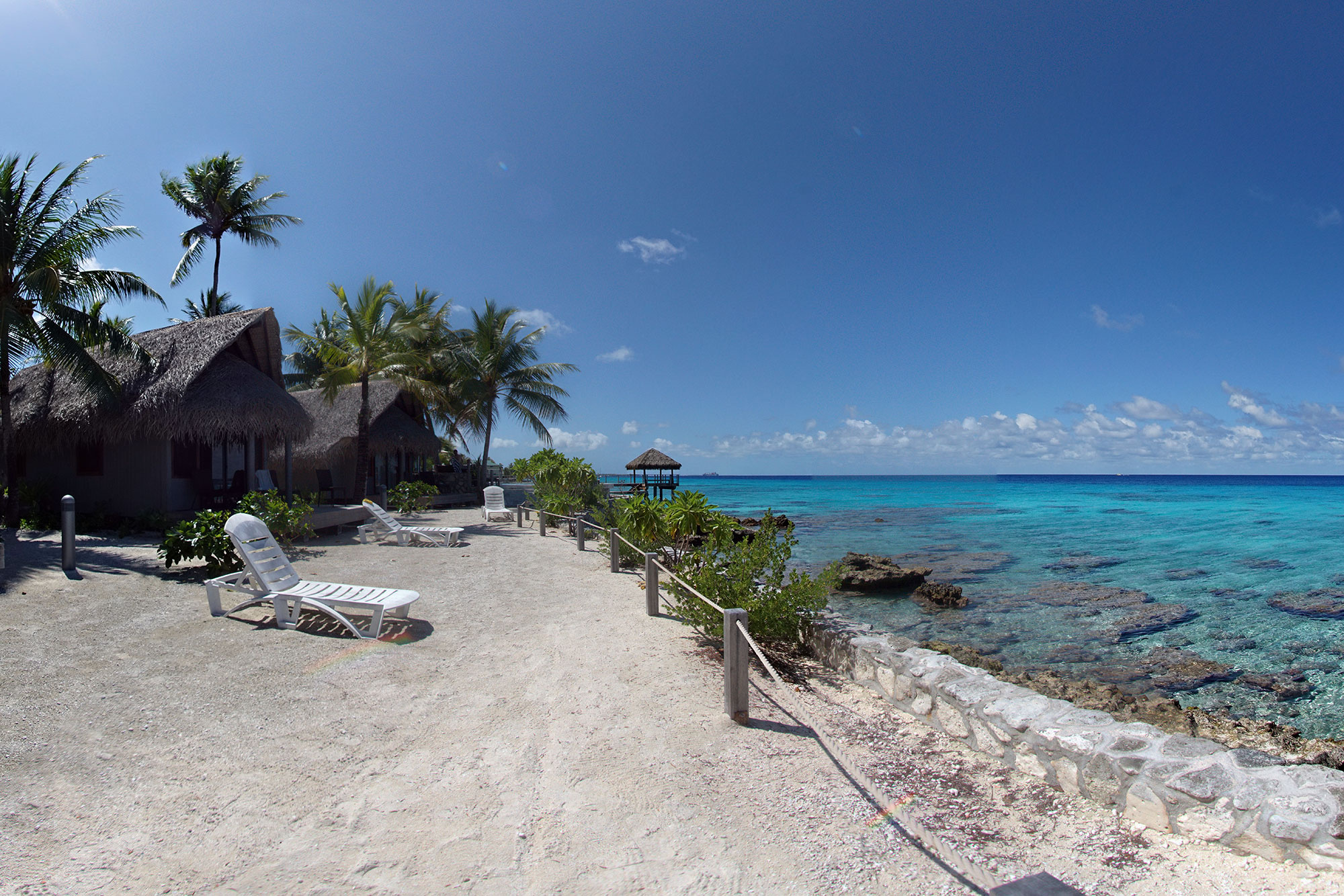 Rangiroa Atoll, Maitai Rangiroa Hotel, 2000x1340 HD Desktop