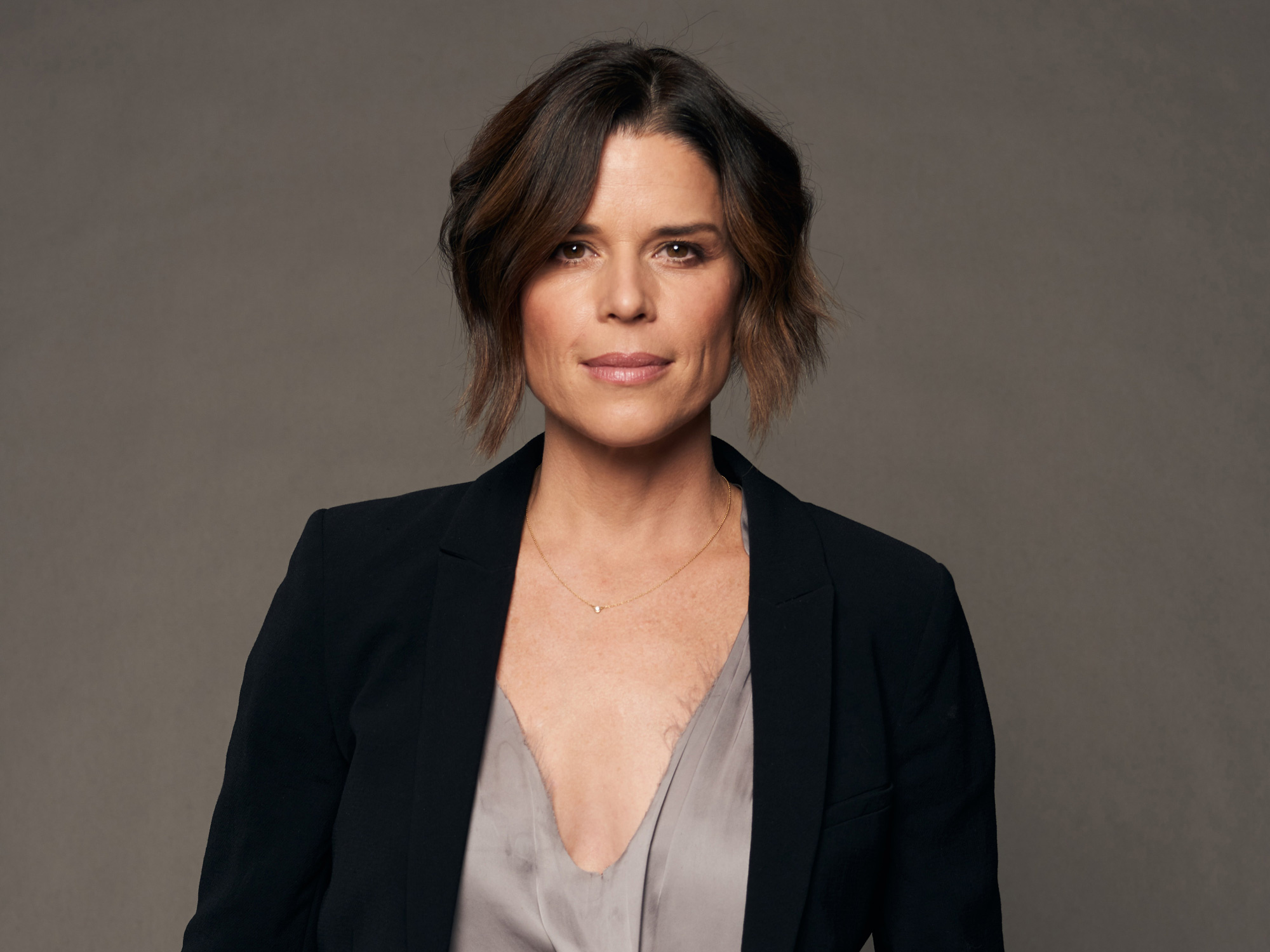 Neve Campbell, Scream franchise success, Wes Craven's legacy, Horror genre, 2000x1500 HD Desktop