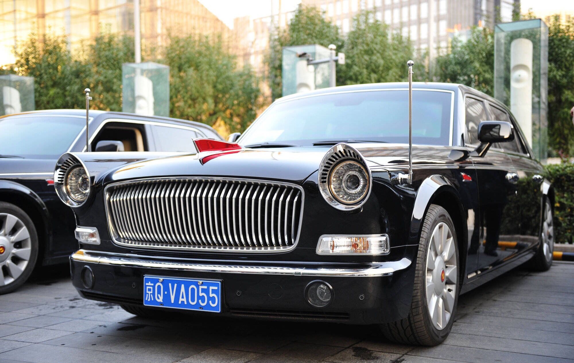 Hongqi vehicles, State guest vehicles, APEC meetings, Chinese car manufacturer, 2000x1270 HD Desktop