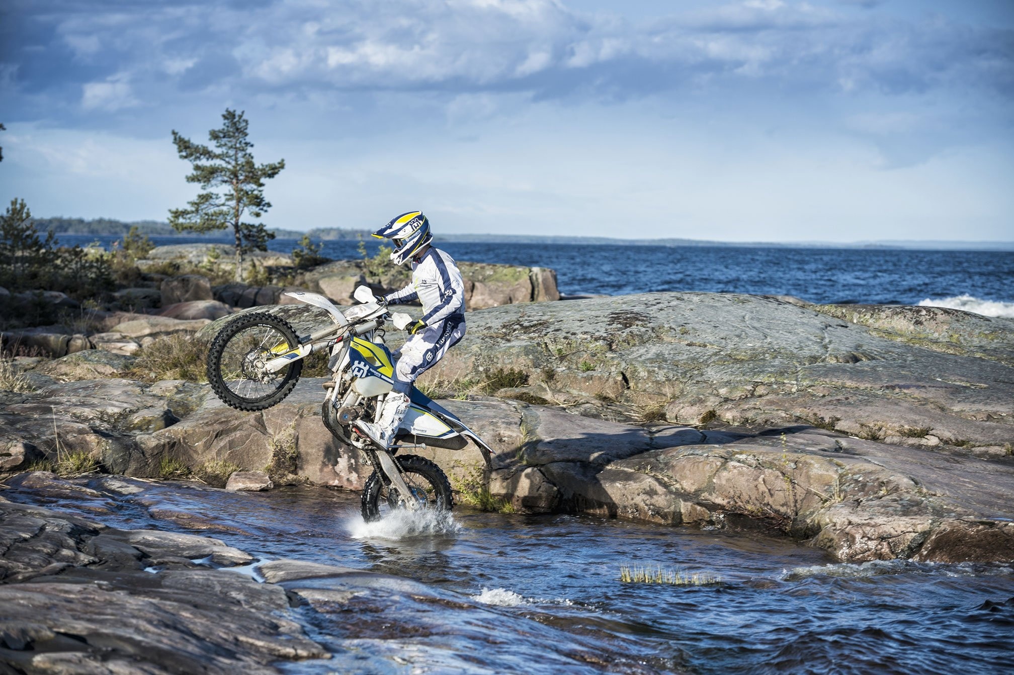 FE 350 Enduro, Husqvarna Bikes Wallpaper, 2020x1350 HD Desktop