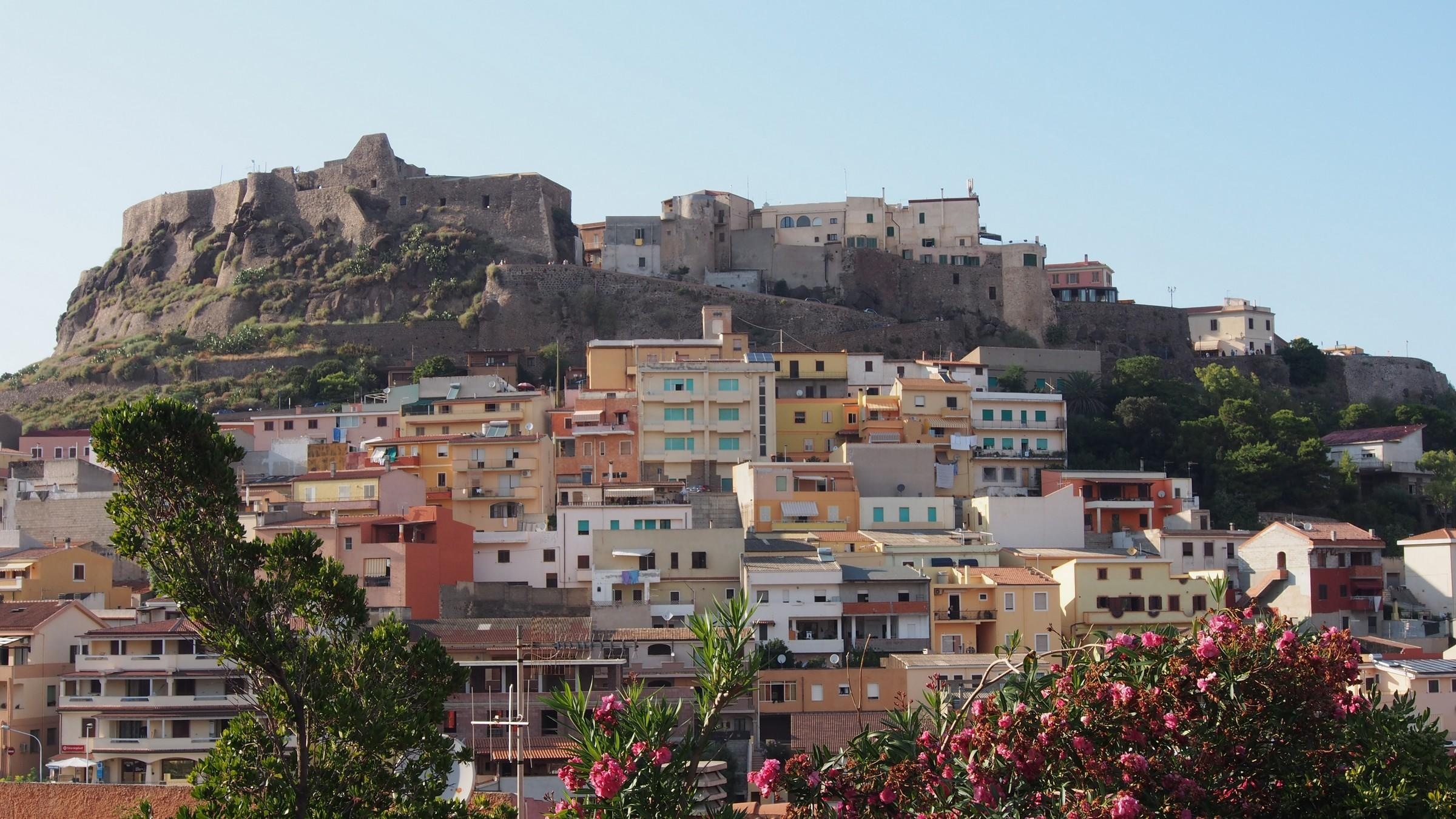 Casco histrico Castelsardo, Charming streets, Historical gem, Picturesque beauty, 2400x1350 HD Desktop