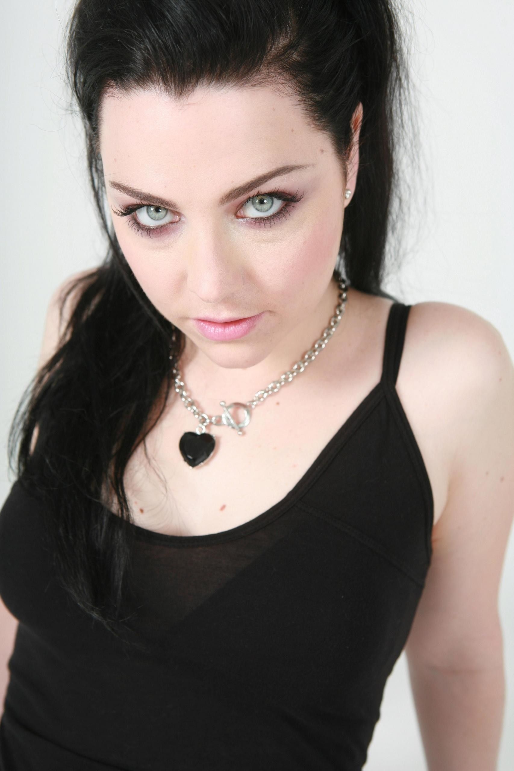 Amy Lee | Amy lee, Amy lee evanescence, Amy 1710x2560