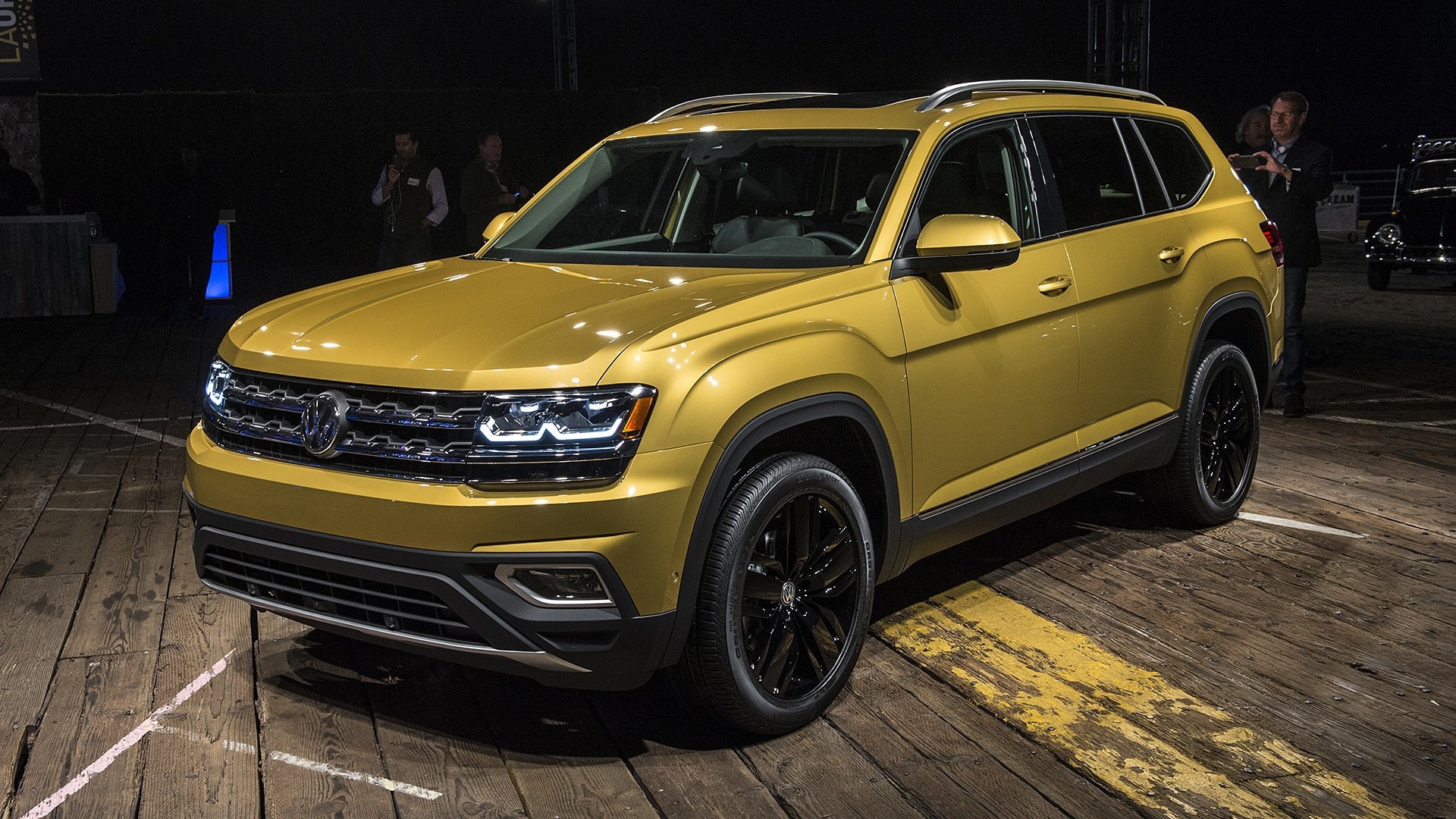 Volkswagen Atlas, SUV excellence, Captivating wallpaper, Automotive beauty, 1920x1080 Full HD Desktop