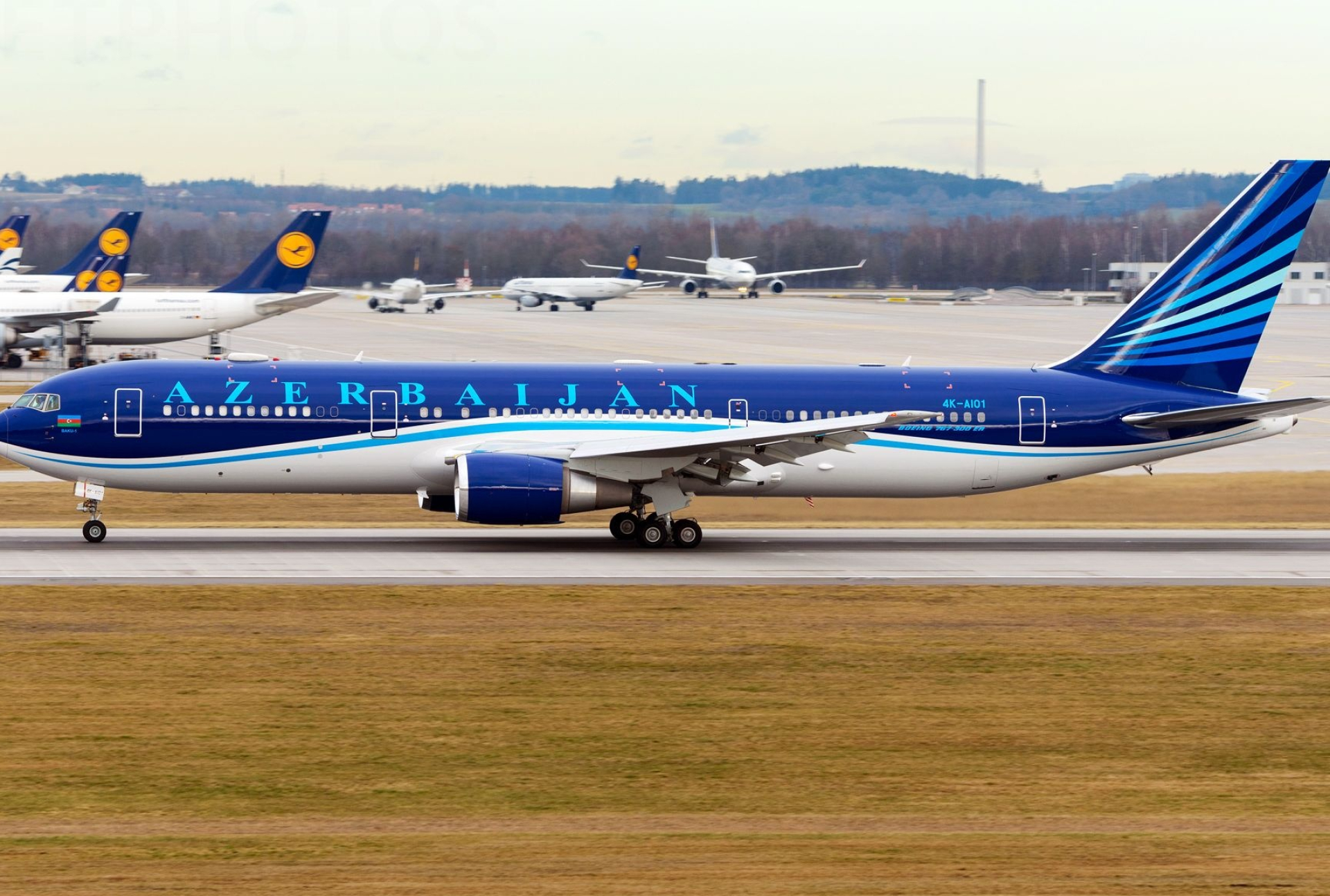 Munich International Airport, Boeing 767, Aircraft photography, Aviation enthusiasts, 1920x1300 HD Desktop