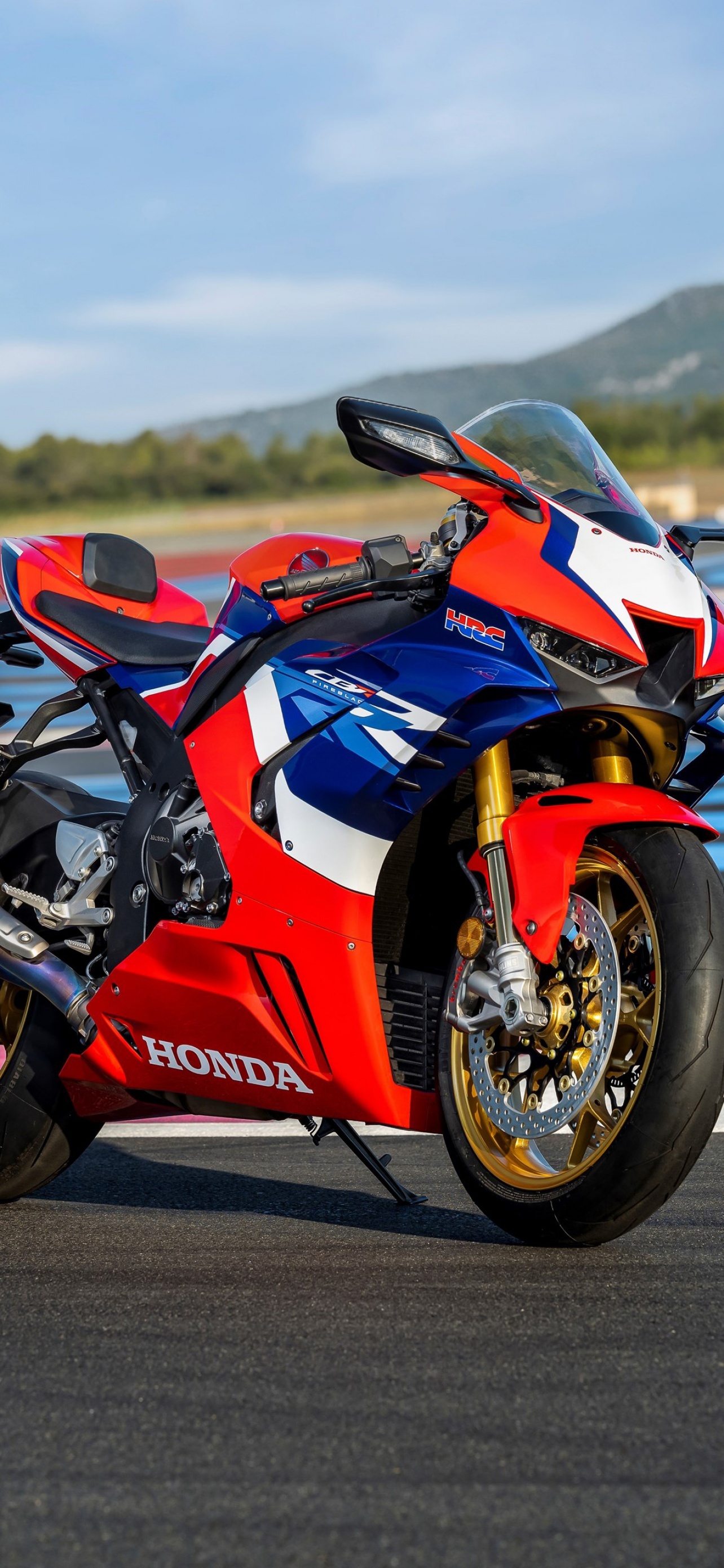 Honda CBR1000RR, Fireblade SP variant, 4K wallpaper, Race track beast, 1290x2780 HD Phone