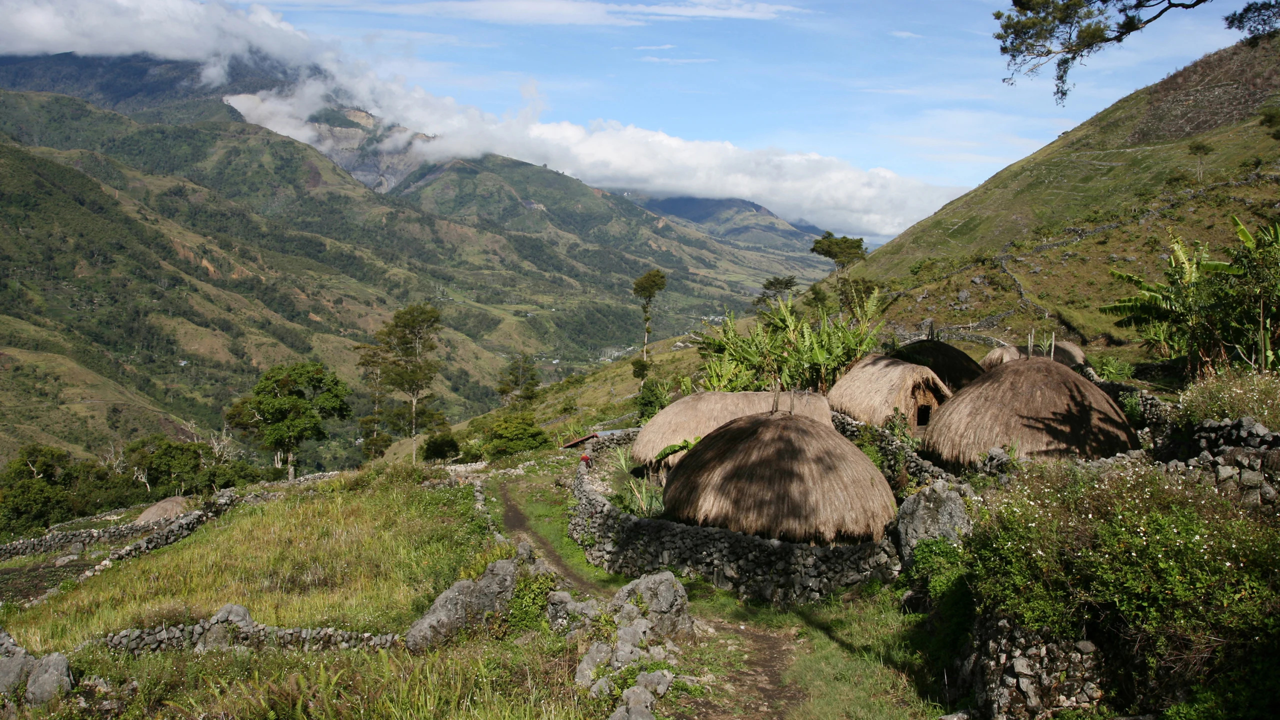 Best time to visit Papua New Guinea, Ideal travel season, Jacada travel, 2560x1440 HD Desktop