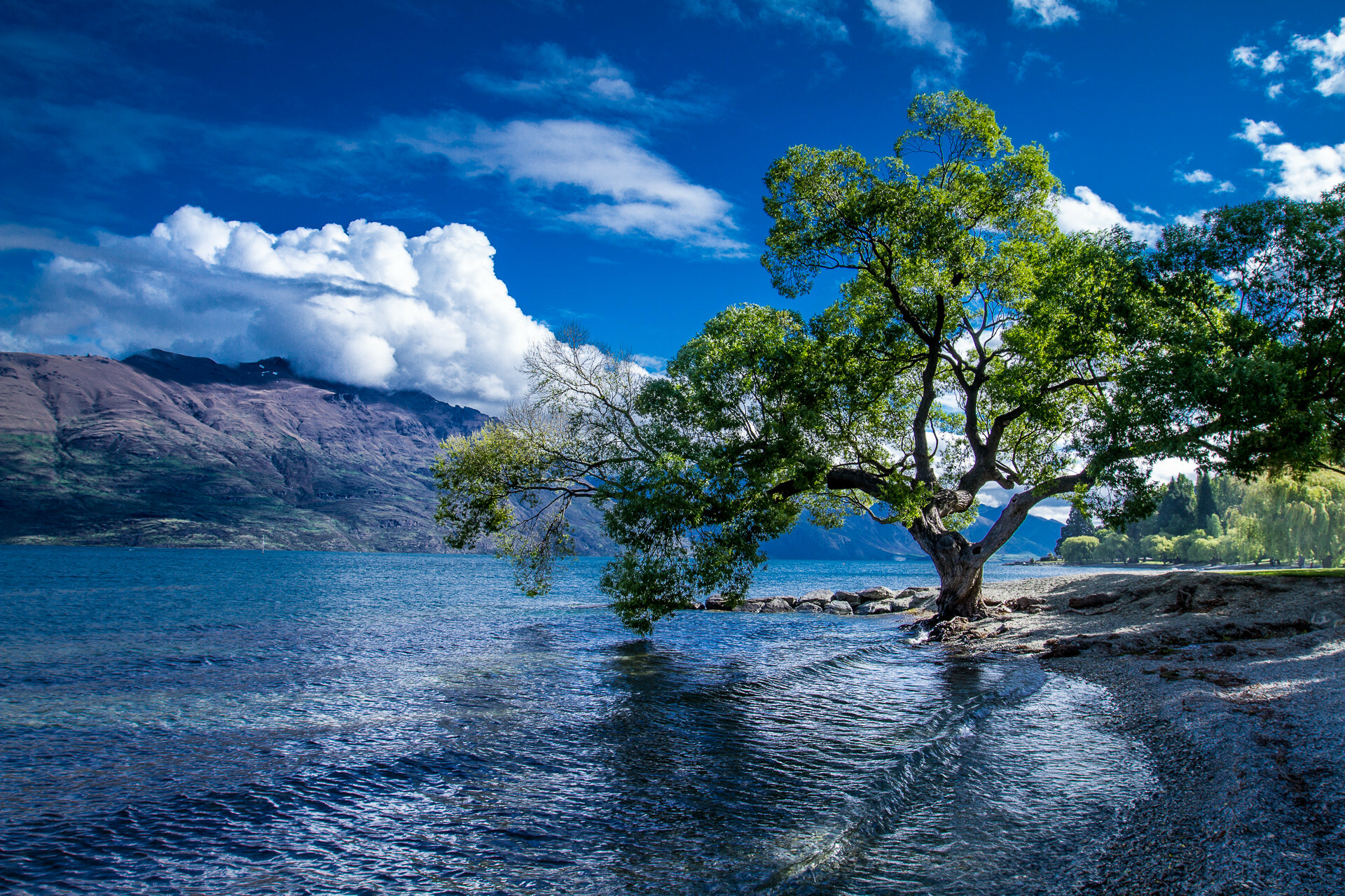 Lake Wakatipu, Queenstown landscape, 1920x1280 HD Desktop