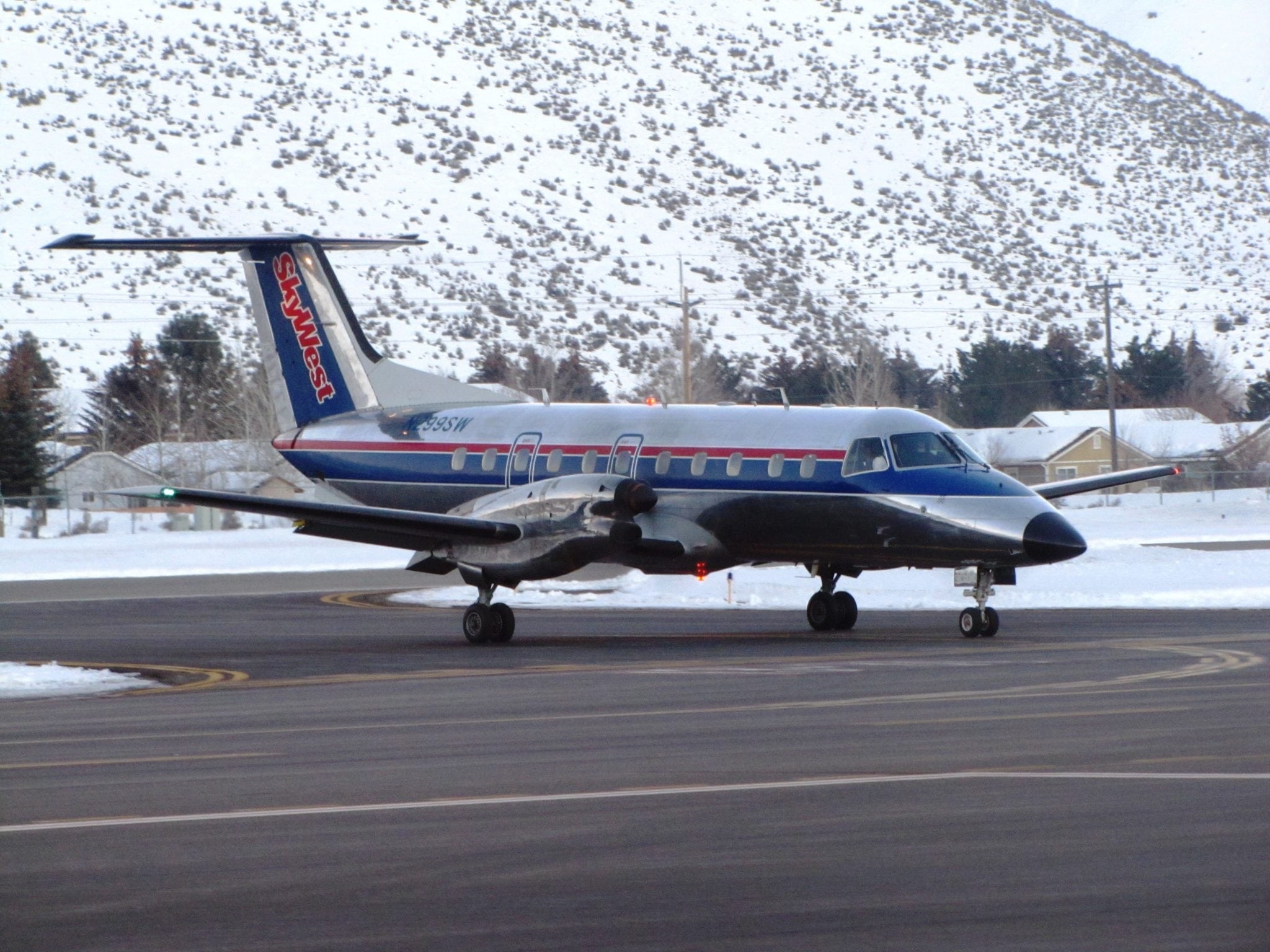 Embraer 120, Skywest's jet fleet, Travels, Aviation, 2050x1540 HD Desktop