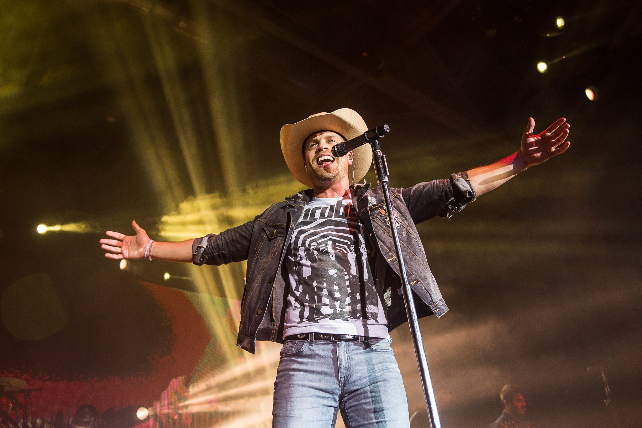 Dustin Lynch, Headlining Ride or Die Tour, 2050x1370 HD Desktop