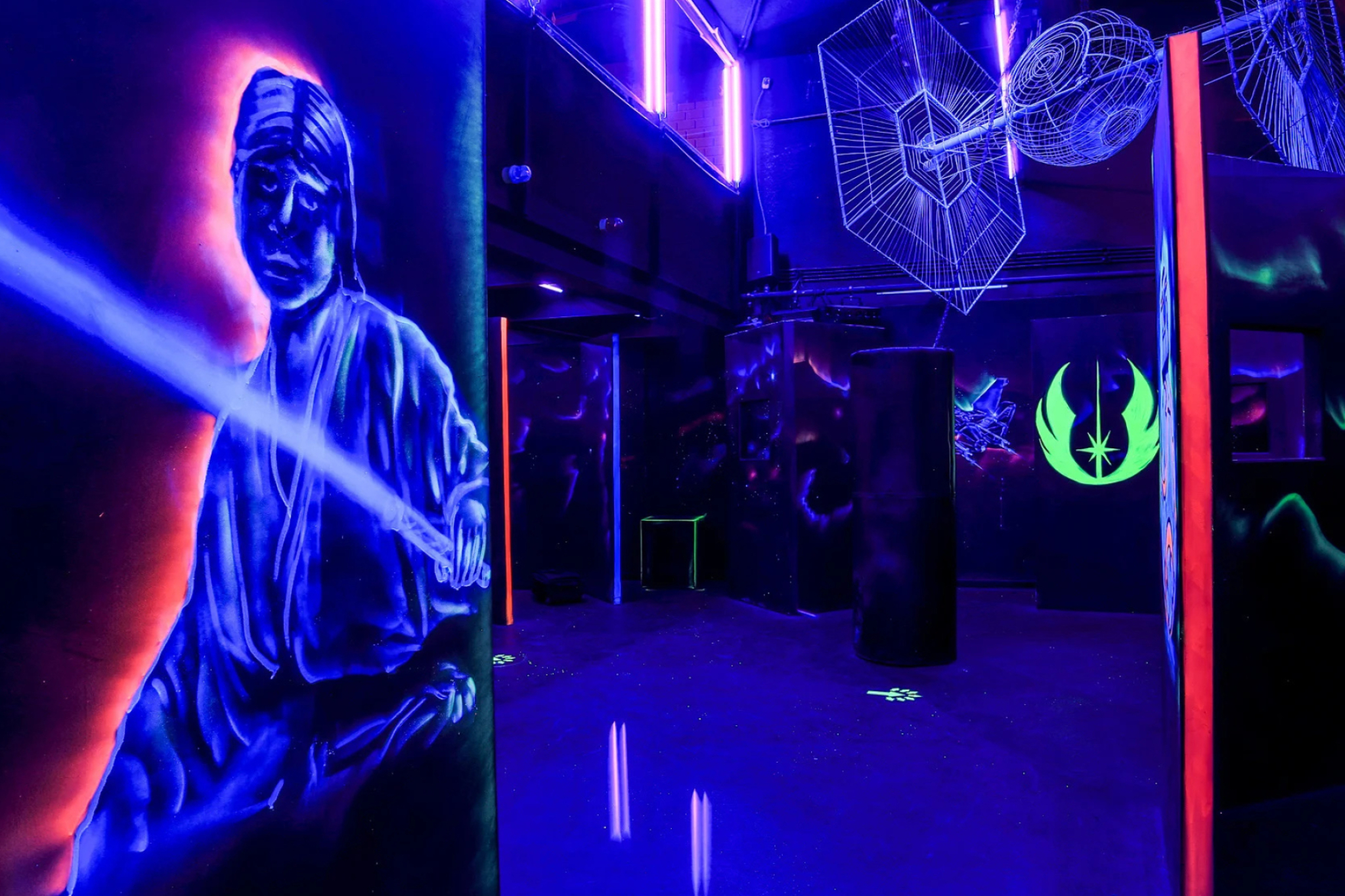 Laser tag, Immersive arena, Daldesign company, Laser game, 2050x1370 HD Desktop