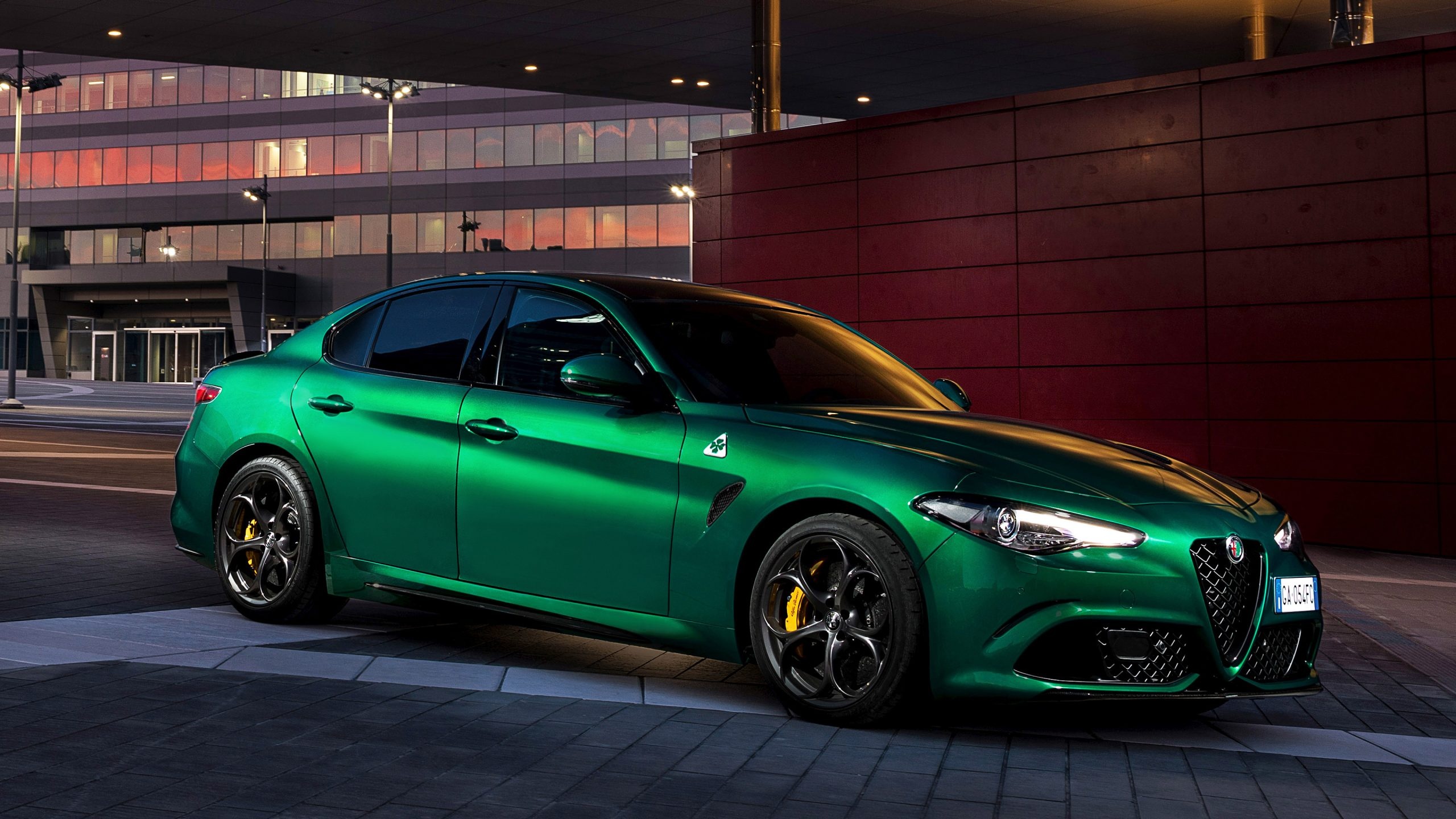 Giulia Side View, Alfa Romeo Wallpaper, 2560x1440 HD Desktop