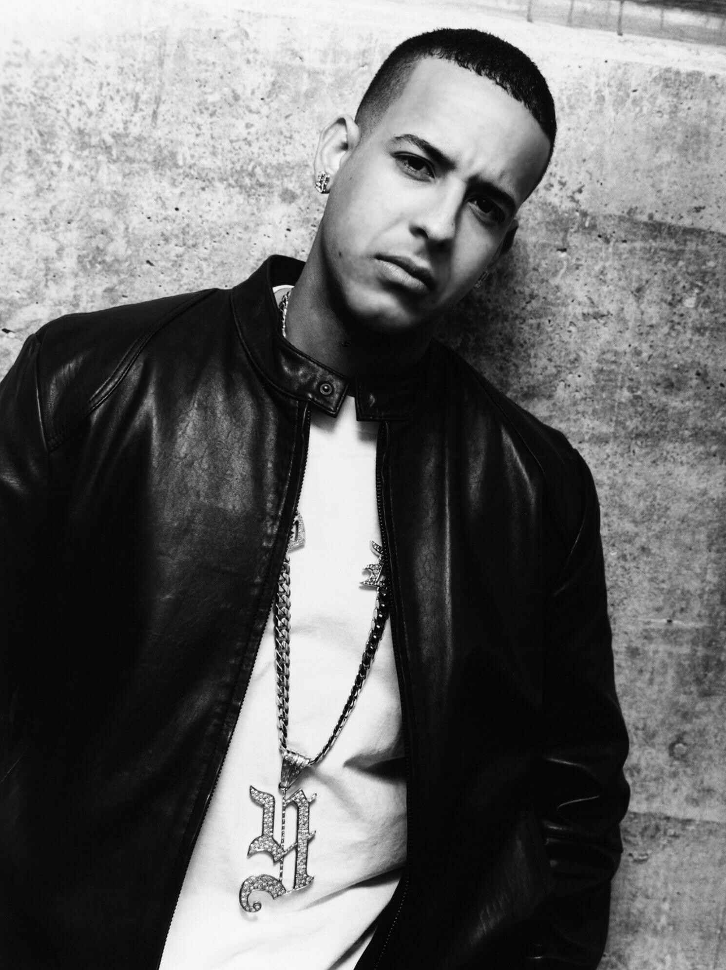 Daddy Yankee, Reggaeton artist, Musical icon, Latin superstar, 1490x1990 HD Phone