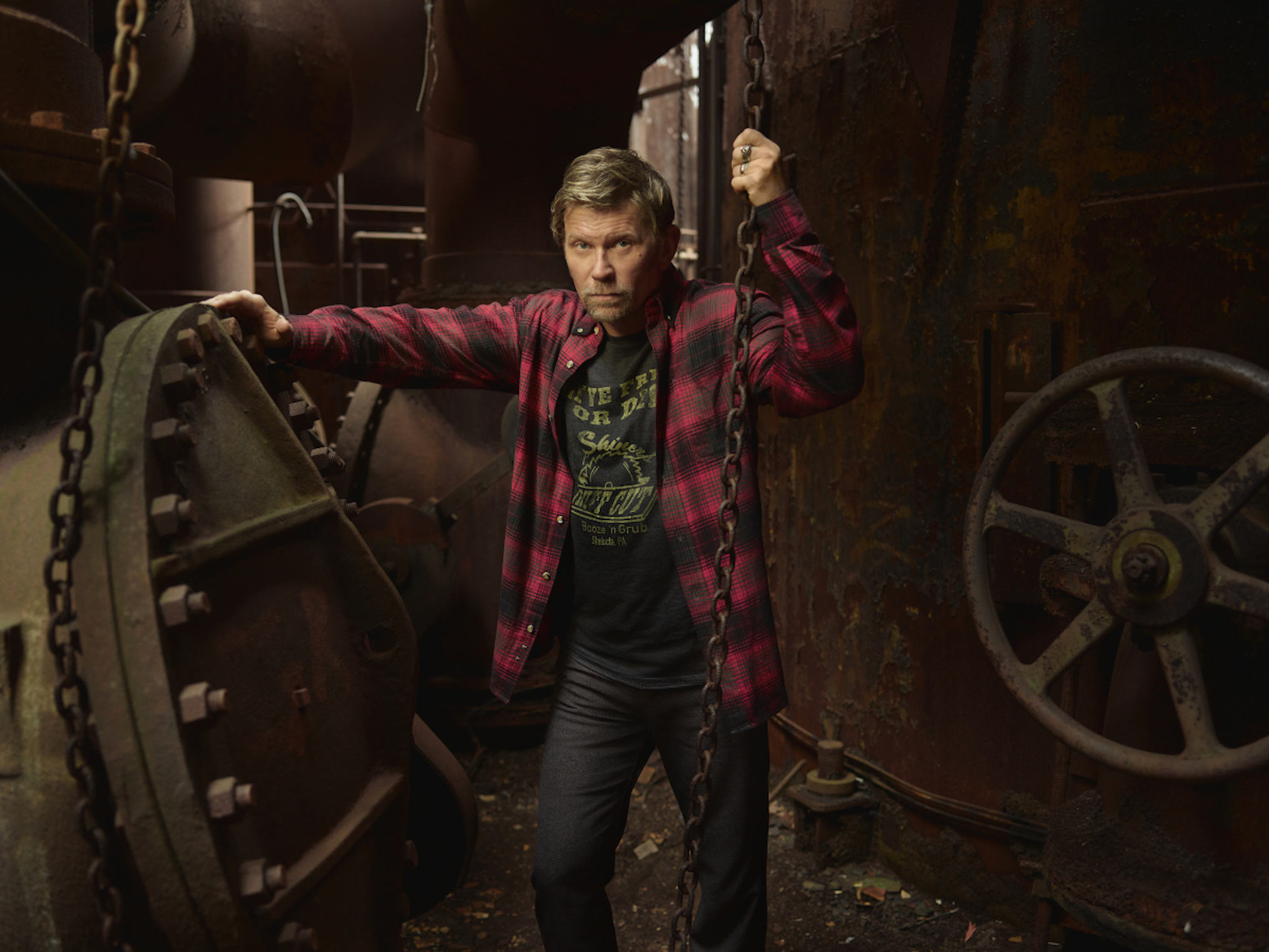 Mark Pellegrino, American Rust actor, Complex relationships, Intense performance, 2030x1530 HD Desktop