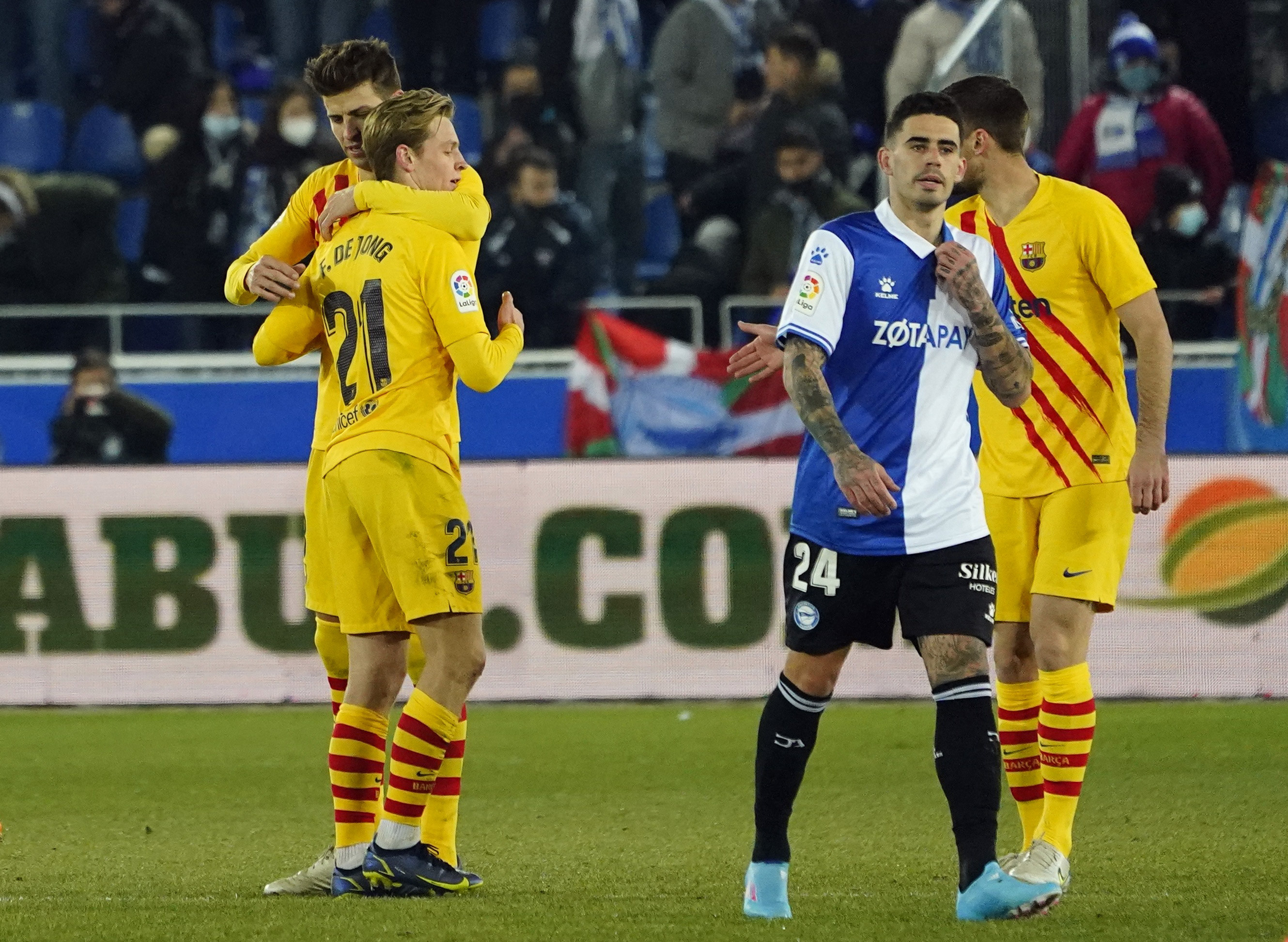 Alaves vs Barcelona, La Liga Wallpaper, 2660x1950 HD Desktop