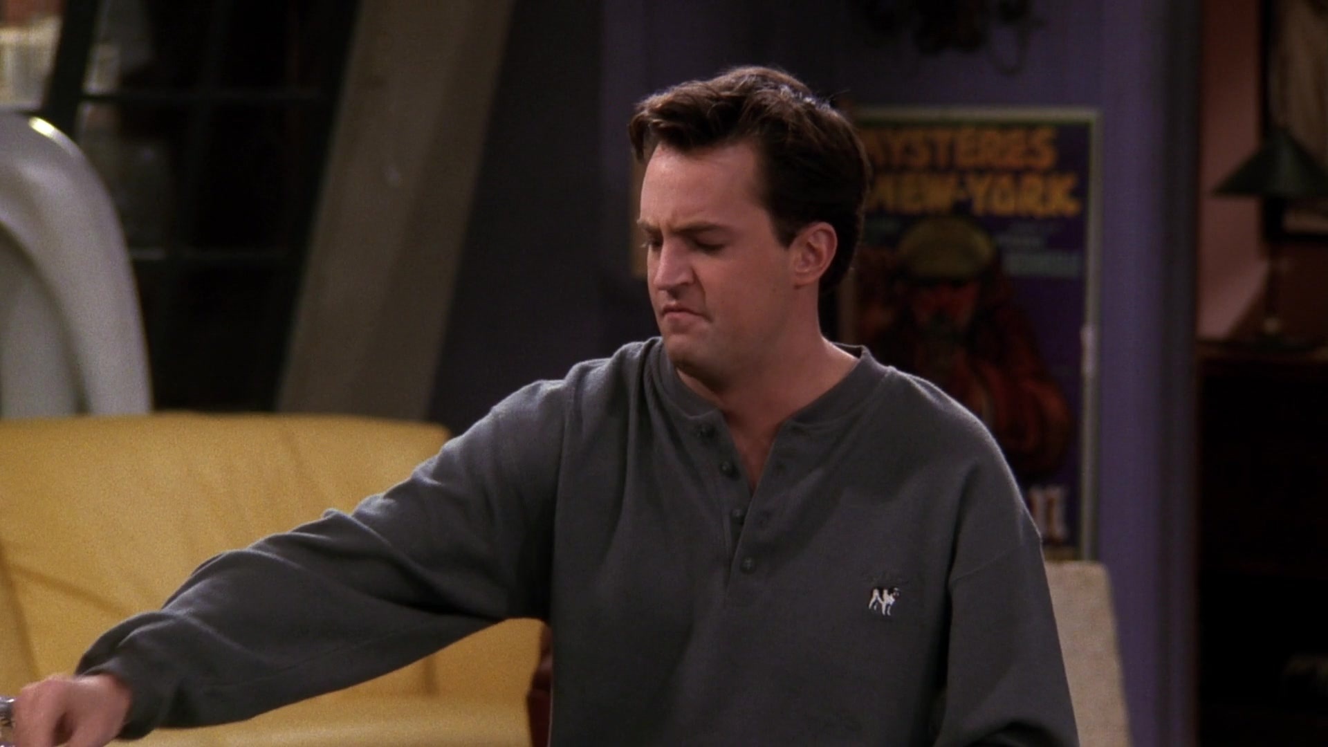 Matthew Perry's Big Dogs sweatshirt, Chandler Bing in Friends, 1920x1080 Full HD Desktop