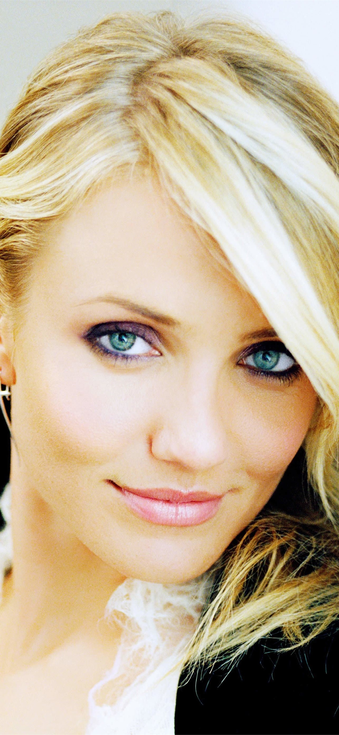 Best iPhone wallpapers, Cameron Diaz collection, HD backgrounds, A-list celebrity, 1290x2780 HD Phone