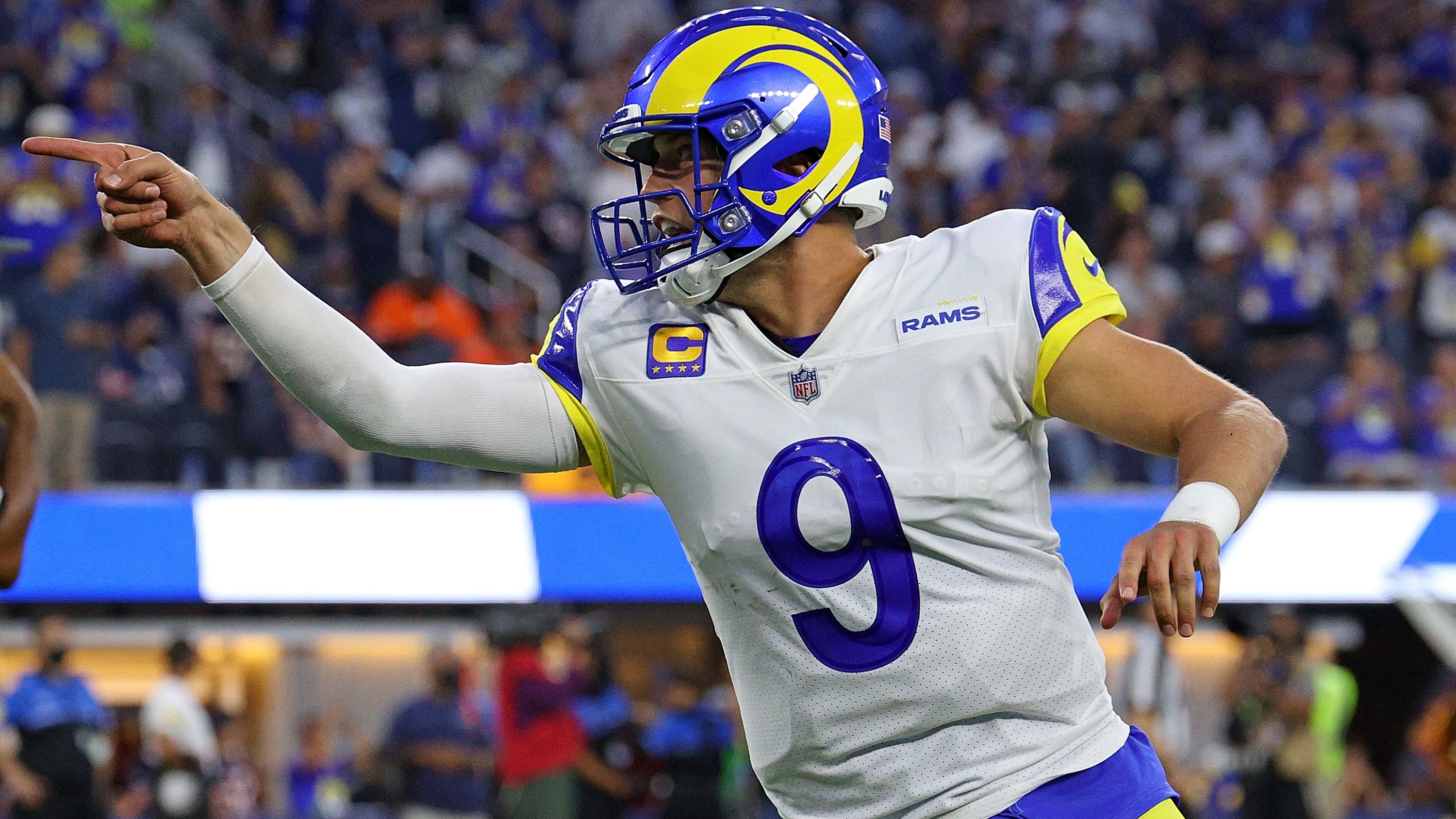 Matthew Stafford, Rams new QB, Blast the Bears, 3000x1690 HD Desktop