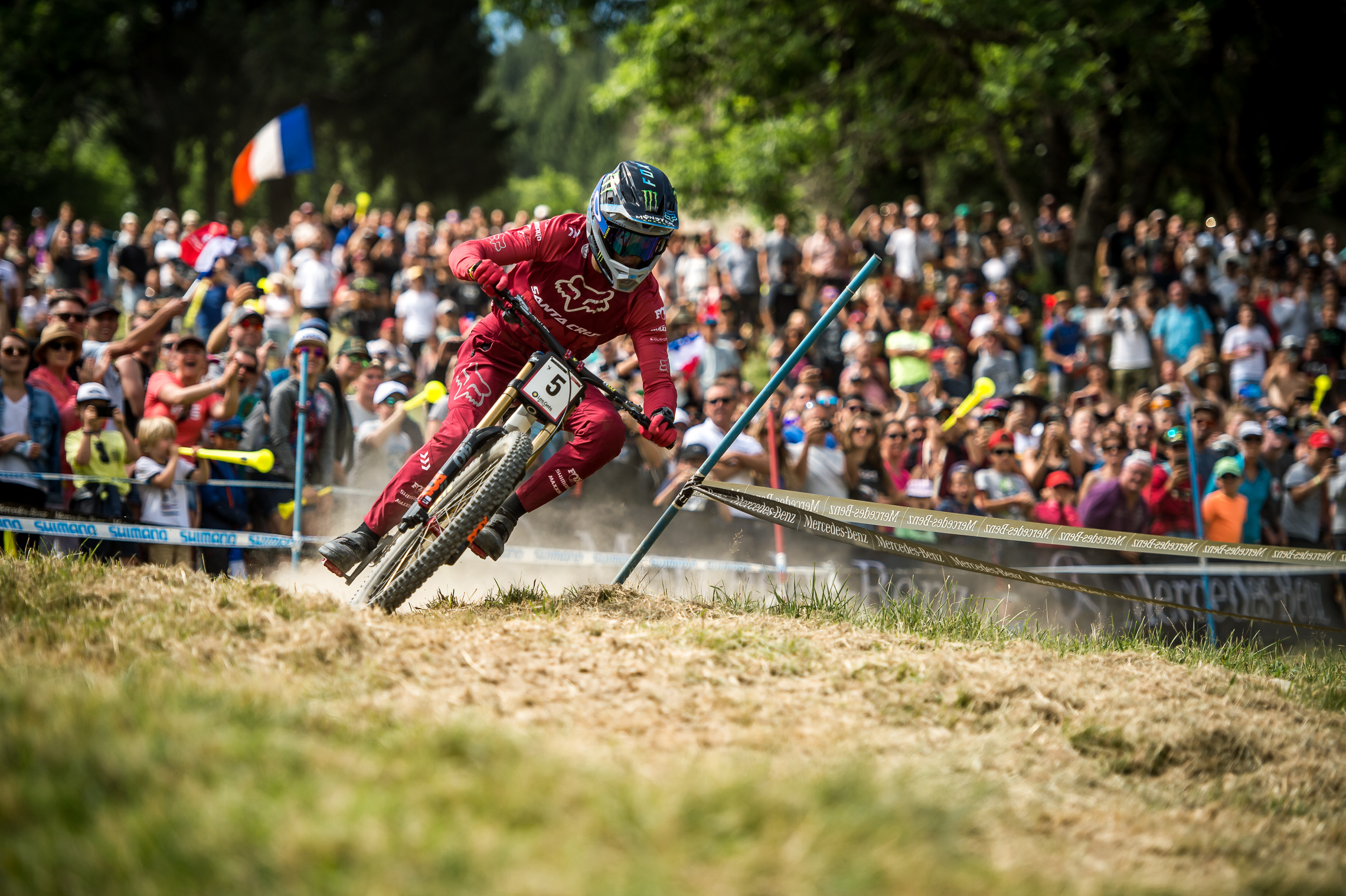 Benoit Coulanges, Pierron's injury, French downhill, Championship, 2280x1520 HD Desktop