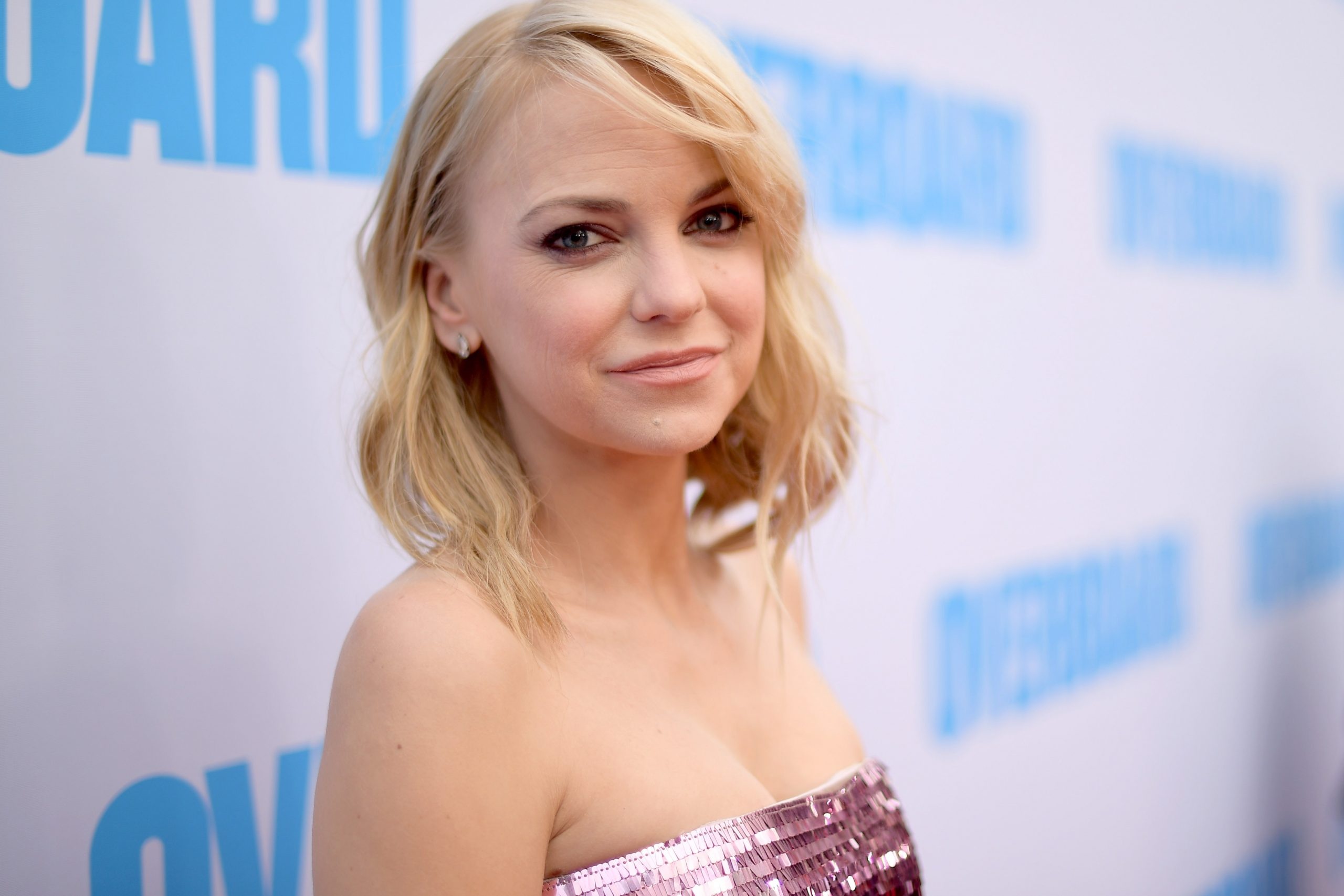 Anna Faris movies, Boyfriend, Mom actress, Married, 2560x1710 HD Desktop