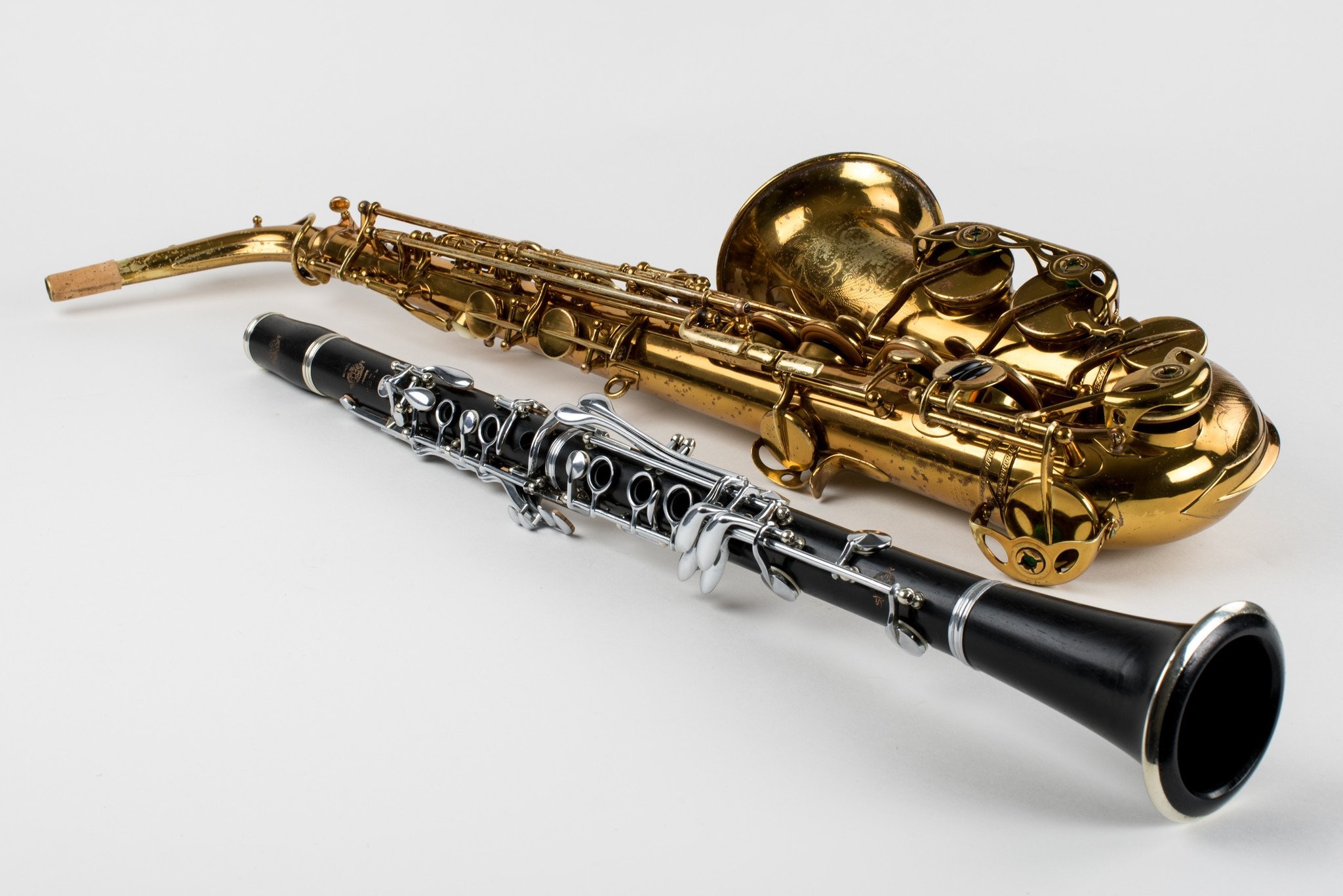 Saxophone versus clarinet, Octave and twelfth range, Musical distinctions, Instrumental diversity, 2050x1370 HD Desktop