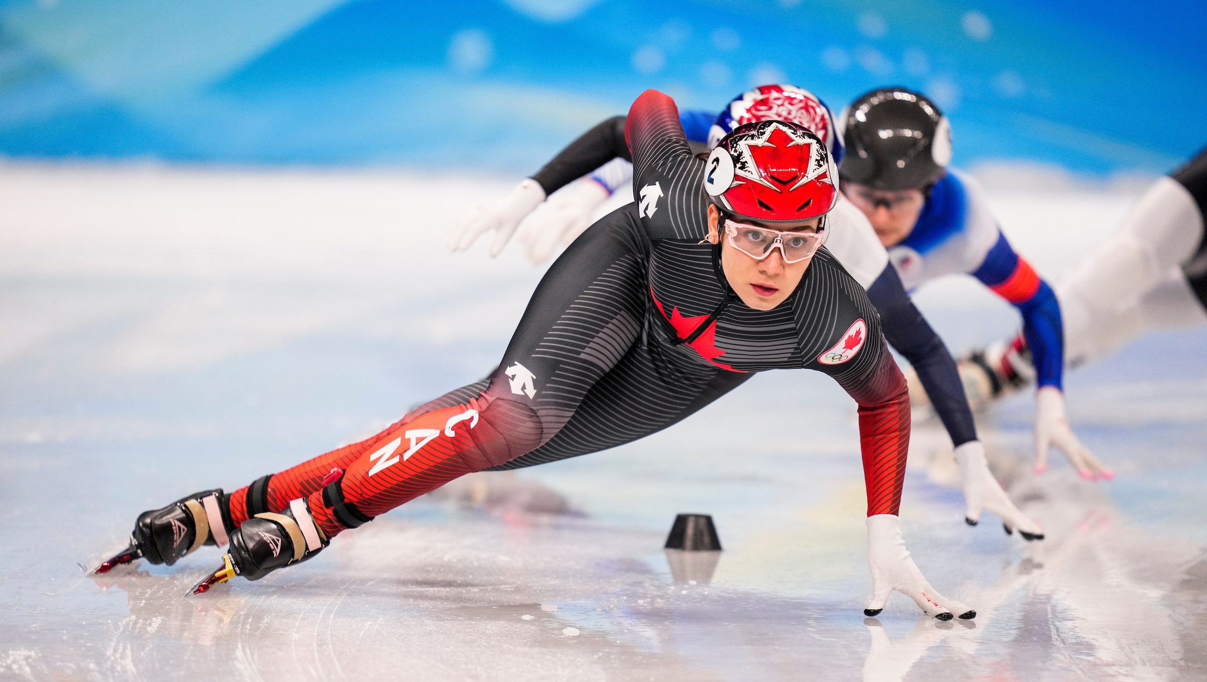 Courtney Sarault, Team Canada athlete, Official Olympic team, 2400x1360 HD Desktop