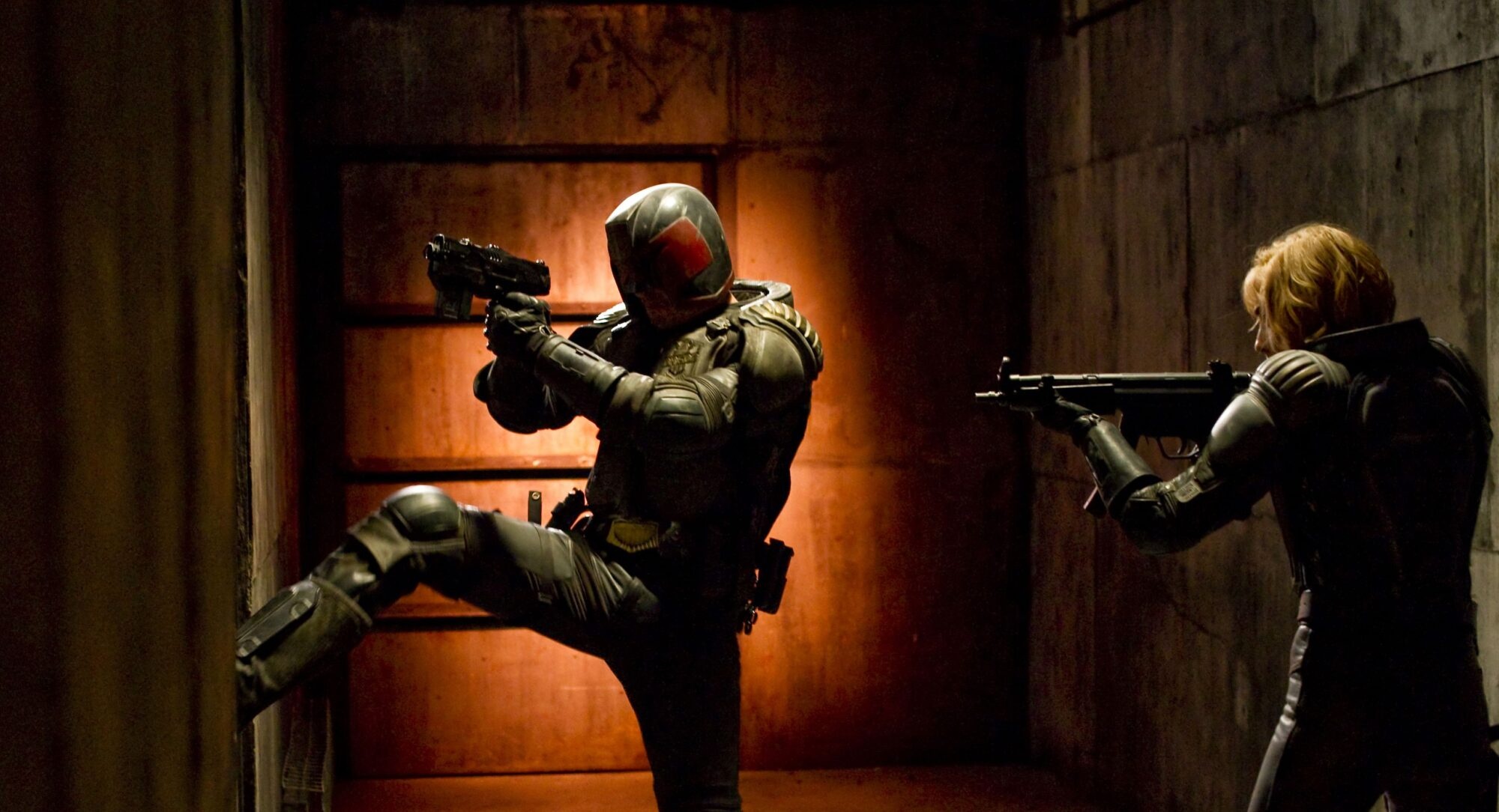 Dredd review, Film analysis, Critical perspective, Science fiction, 2000x1090 HD Desktop