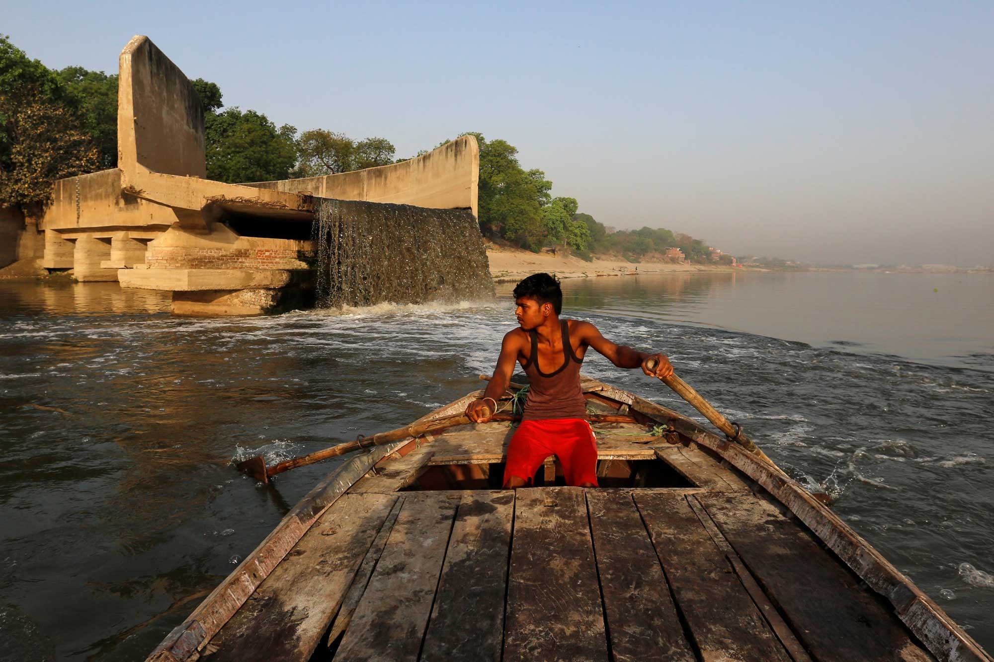 The Ganges, Race to save, Pollution, India, 2000x1340 HD Desktop