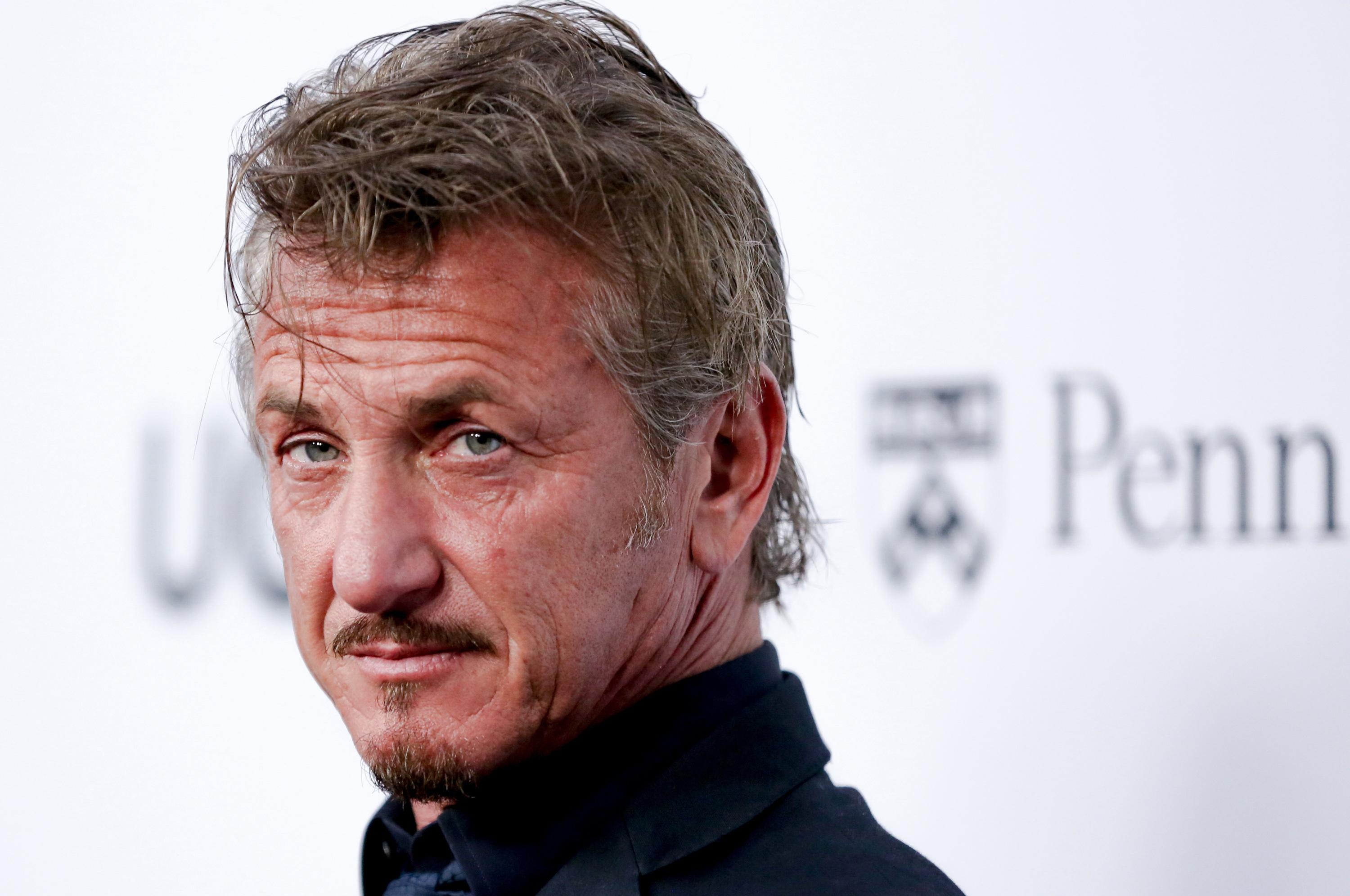 Sean Penn, Actor, Diverse filmography, Unforgettable performances, 3000x2000 HD Desktop