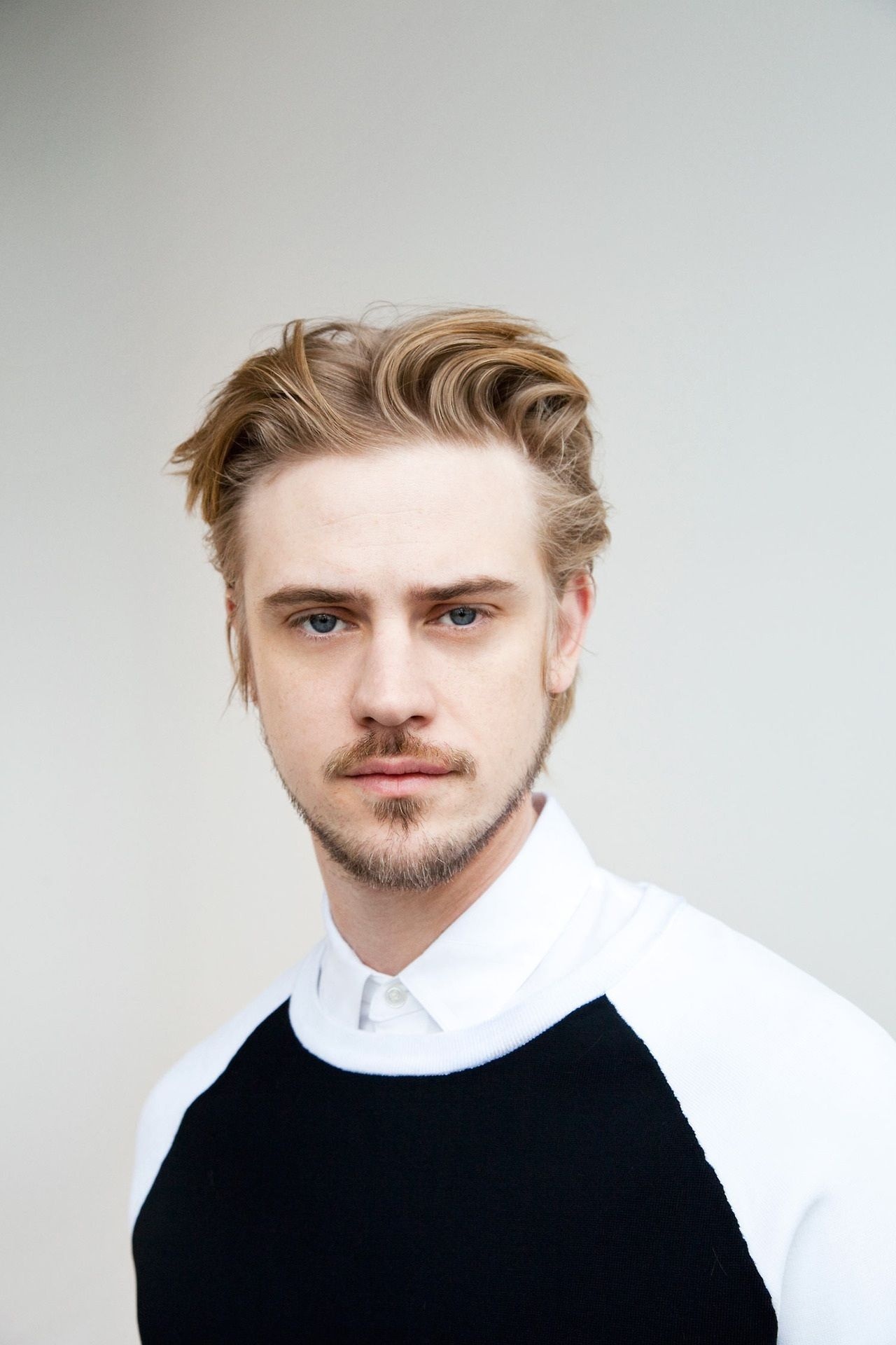 Boyd Holbrook, Hair and beard styles, Boyd's, 1280x1920 HD Phone